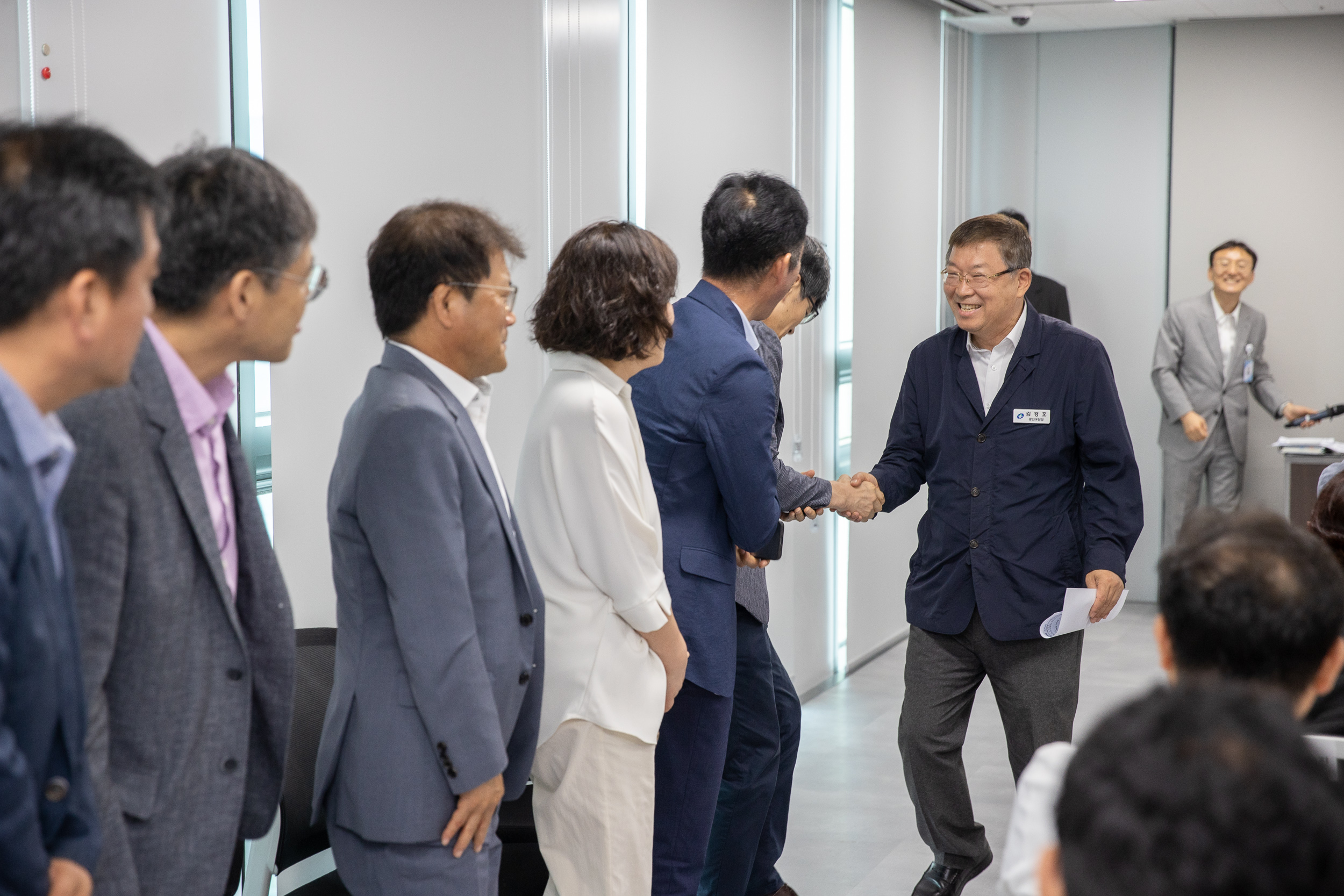 20250630-2025 하반기 정기인사 발령장 수여식 20250630-117590_L_123005.jpg