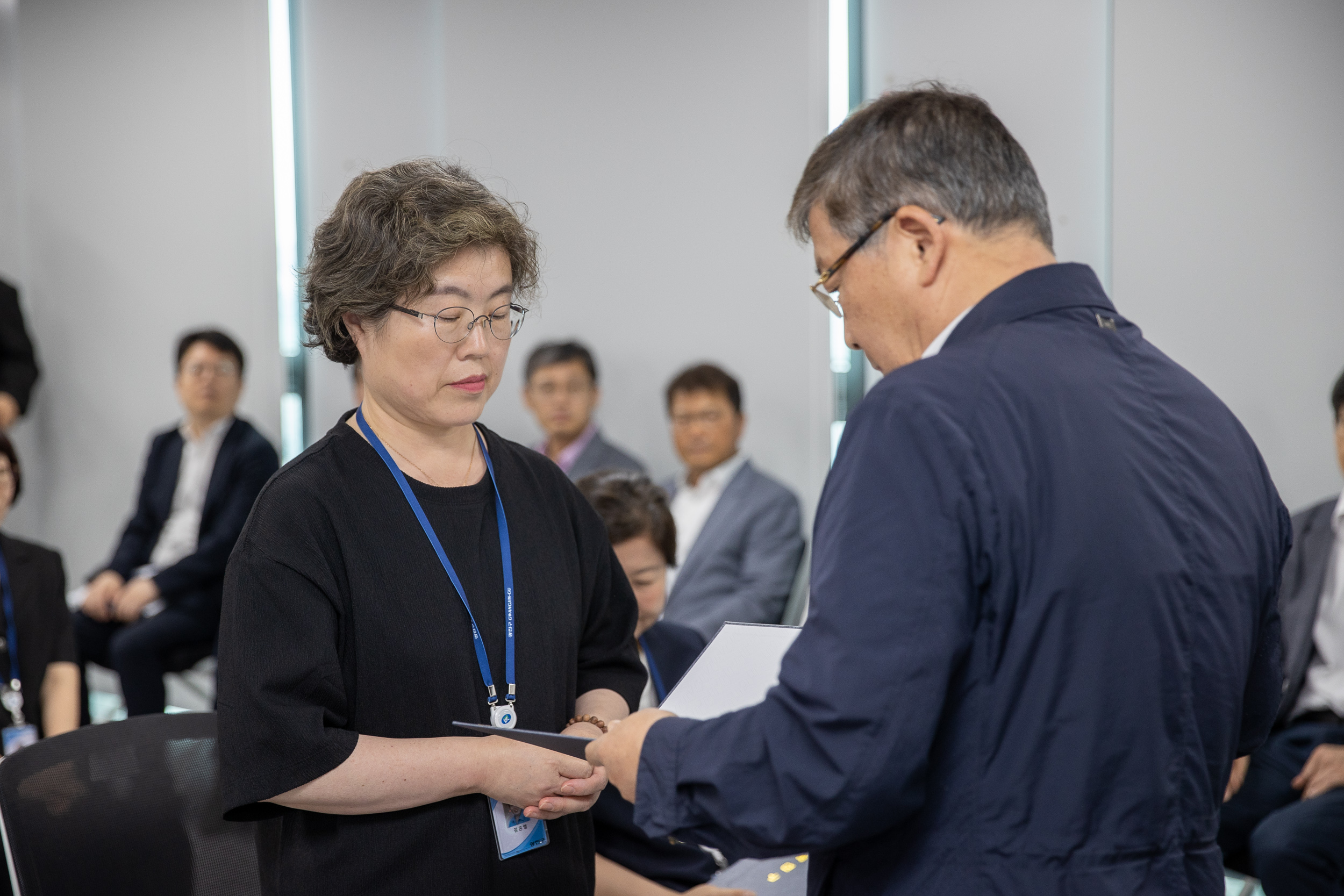 20250630-2025 하반기 정기인사 발령장 수여식 20250630-116428_L_122957.jpg