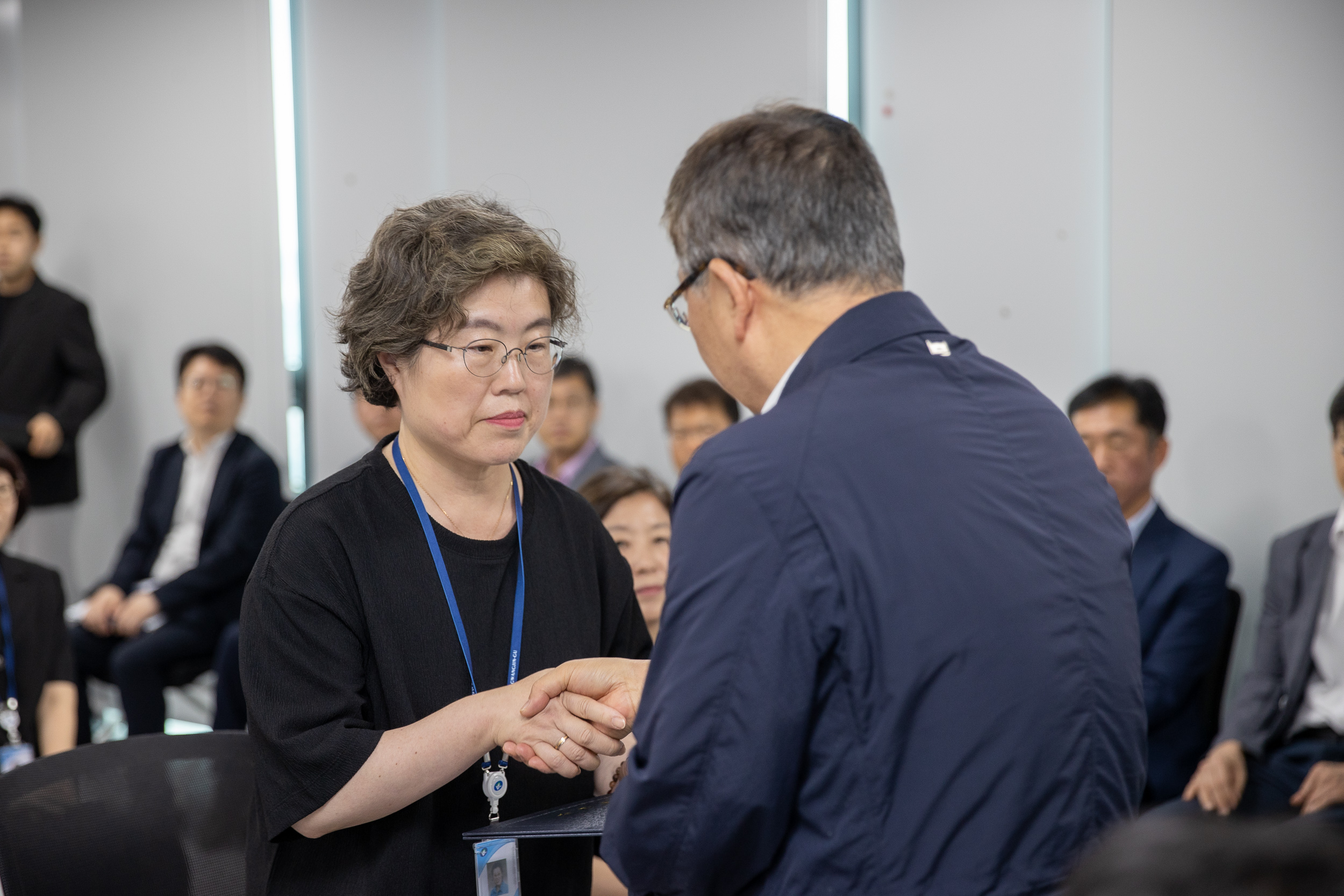 20250630-2025 하반기 정기인사 발령장 수여식 20250630-116431_L_122957.jpg