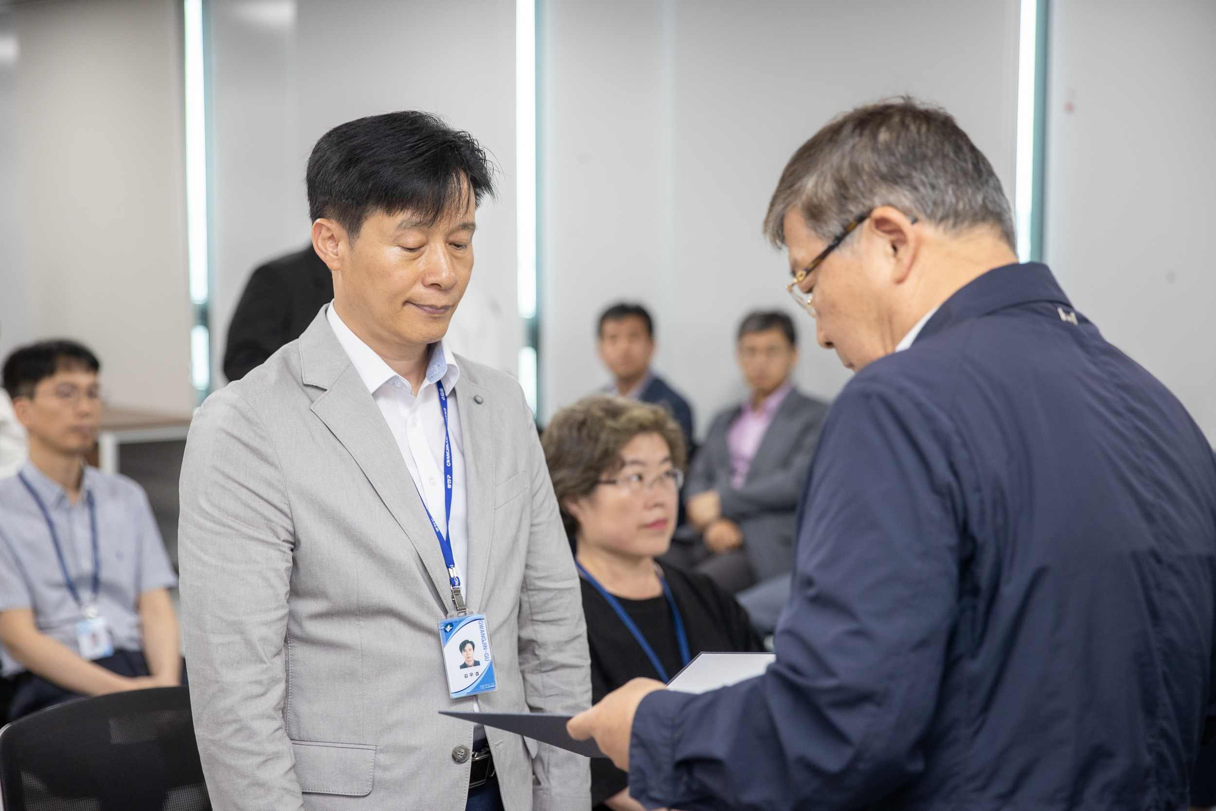 20250630-2025 하반기 정기인사 발령장 수여식 20250630-116434_L_122957.jpg