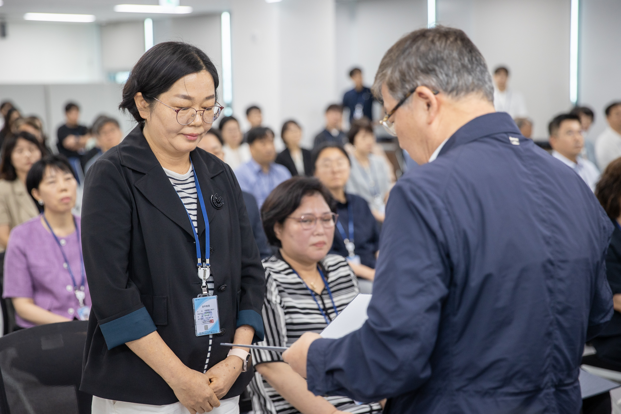 20250630-2025 하반기 정기인사 발령장 수여식 20250630-116506_L_122958.jpg