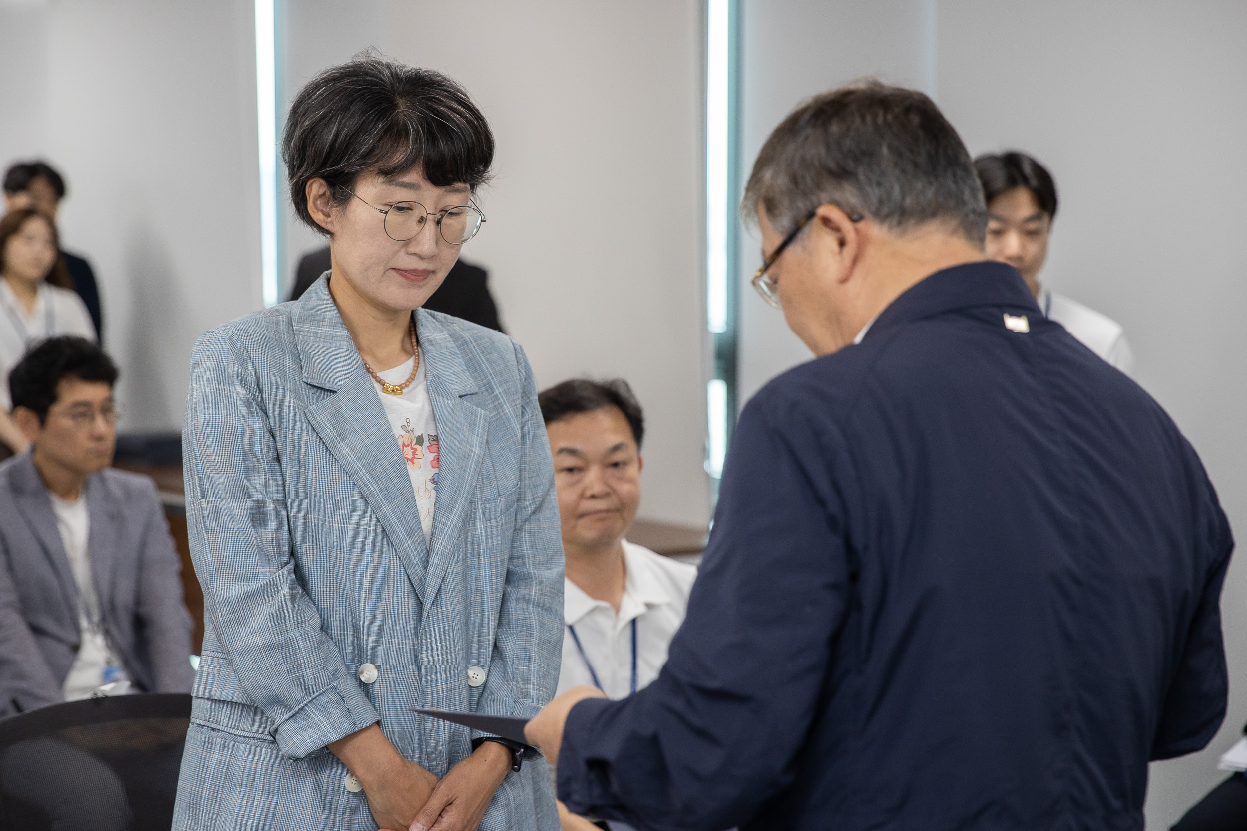 20250630-2025 하반기 정기인사 발령장 수여식 20250630-116678_L_122959.jpg