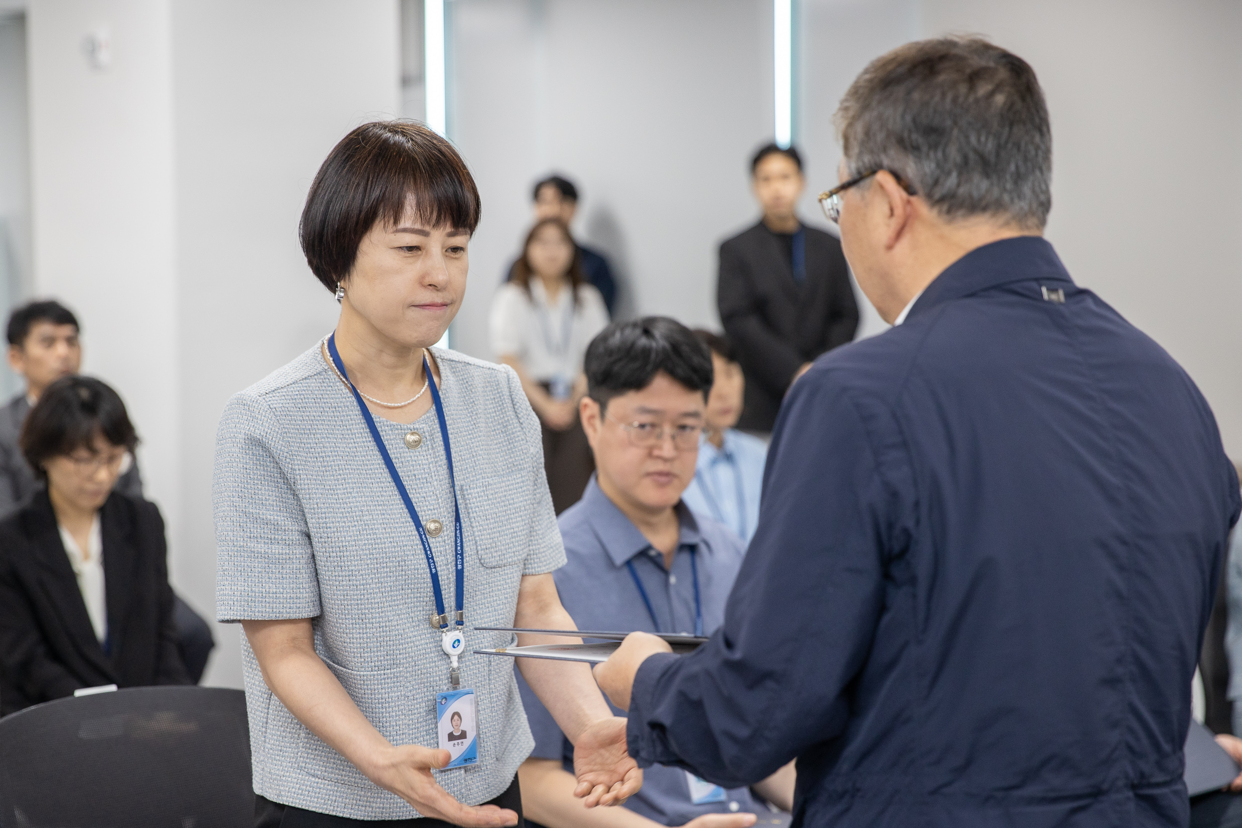 20250630-2025 하반기 정기인사 발령장 수여식 20250630-116705_L_122959.jpg