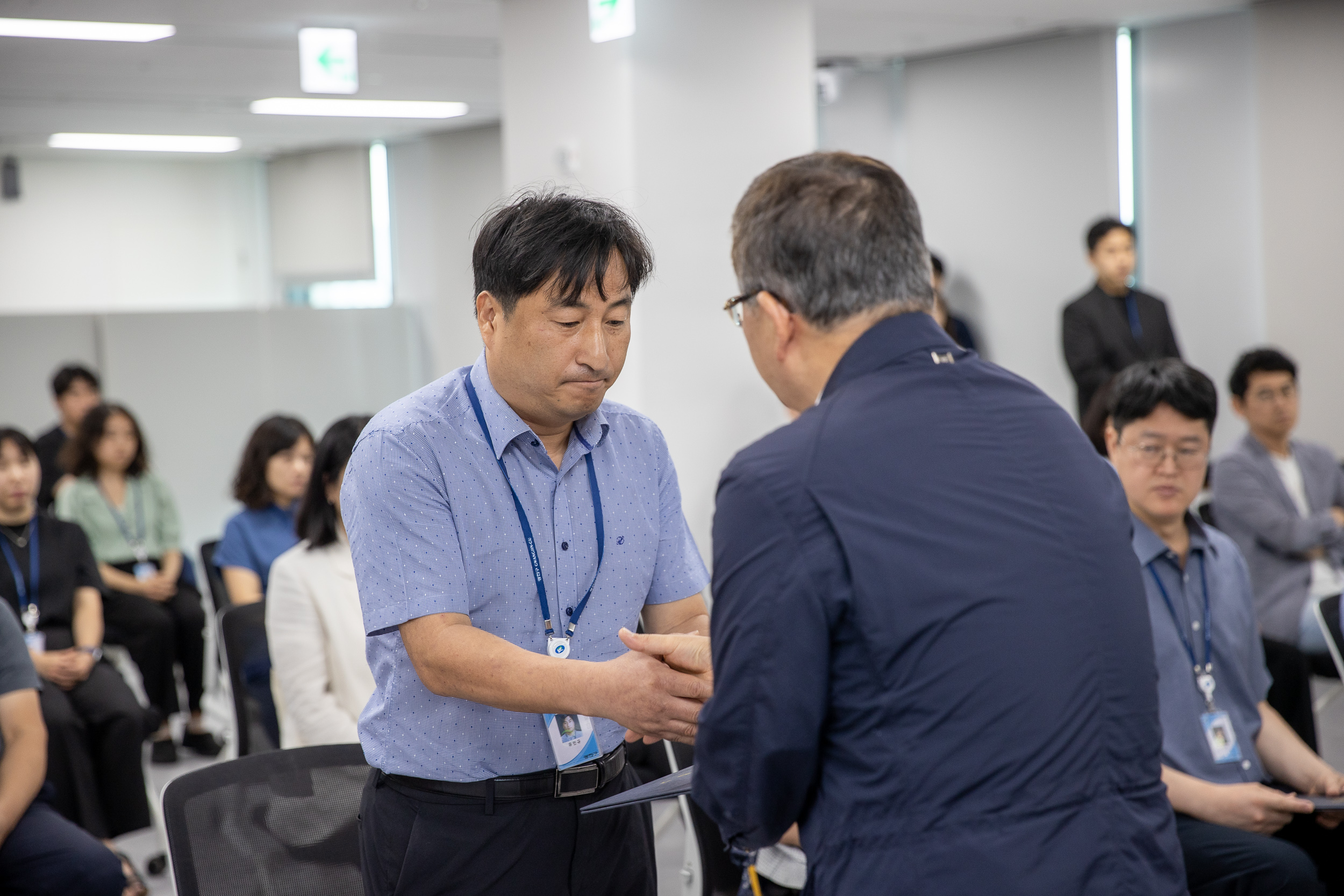 20250630-2025 하반기 정기인사 발령장 수여식 20250630-116718_L_123000.jpg