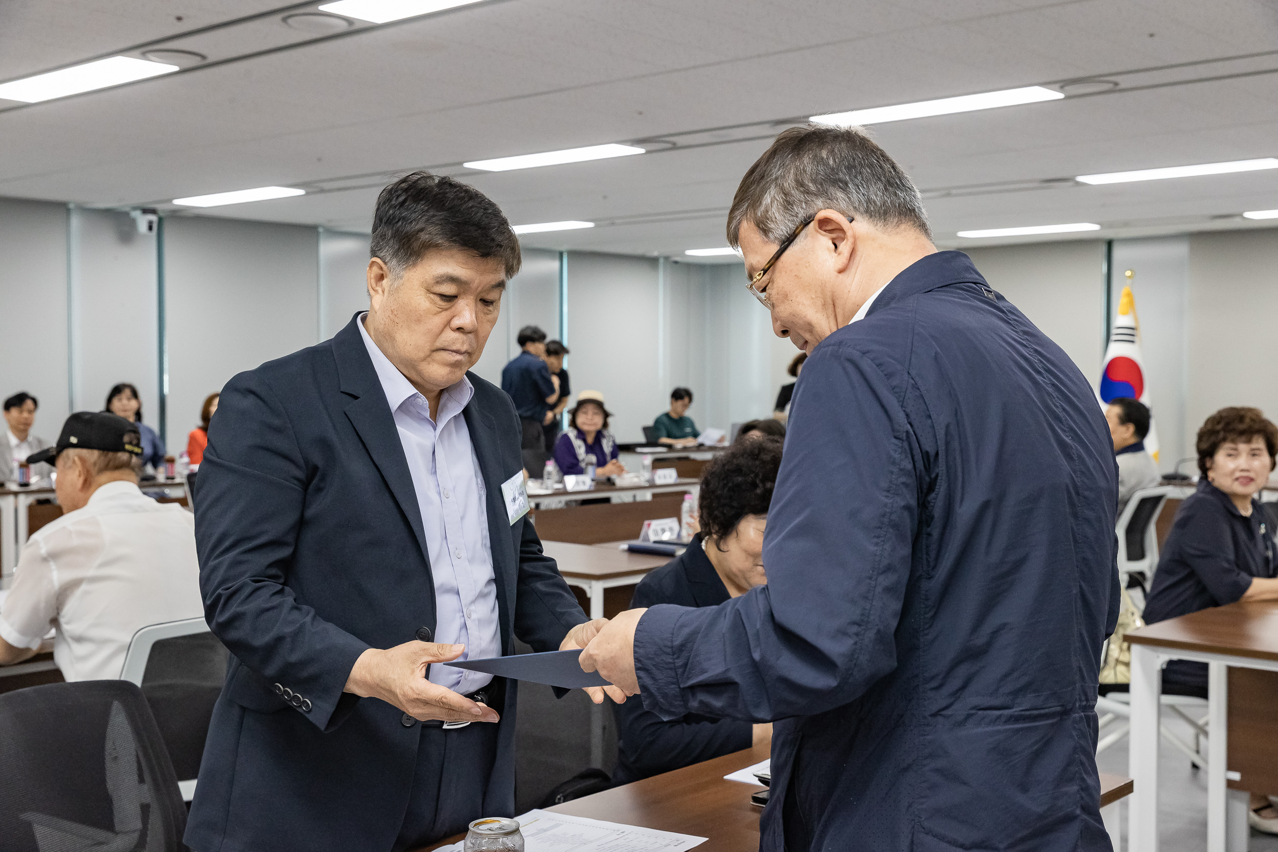 20250619-광진발전소통위원회 2025년 상반기 정기회의  20250619-112264_L_200341.jpg