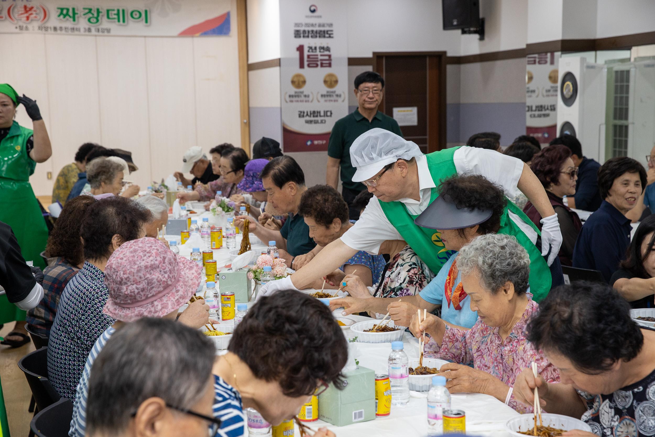 20250723-자양1동 효(孝) 짜장데이(새마을부녀회, 자율방범대) 20250723-14038_L_152529.jpg