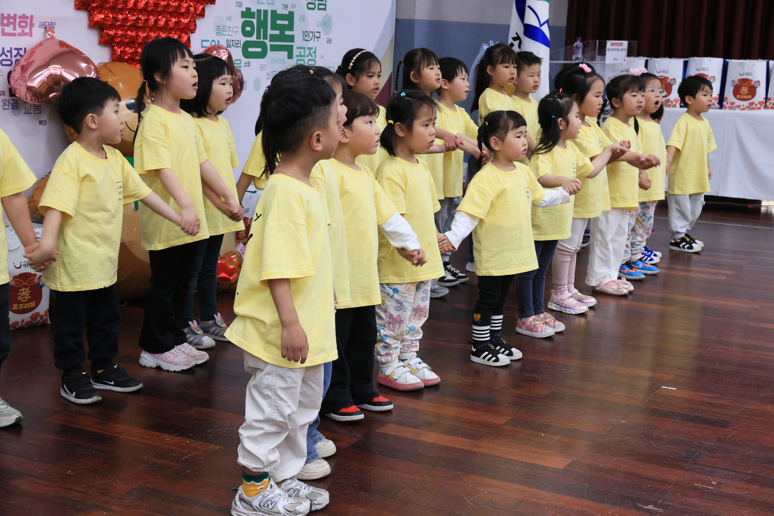 20250508-제53회 어버이날 기념 경로행사(화양동) JKIM6275_L_163223.jpg
