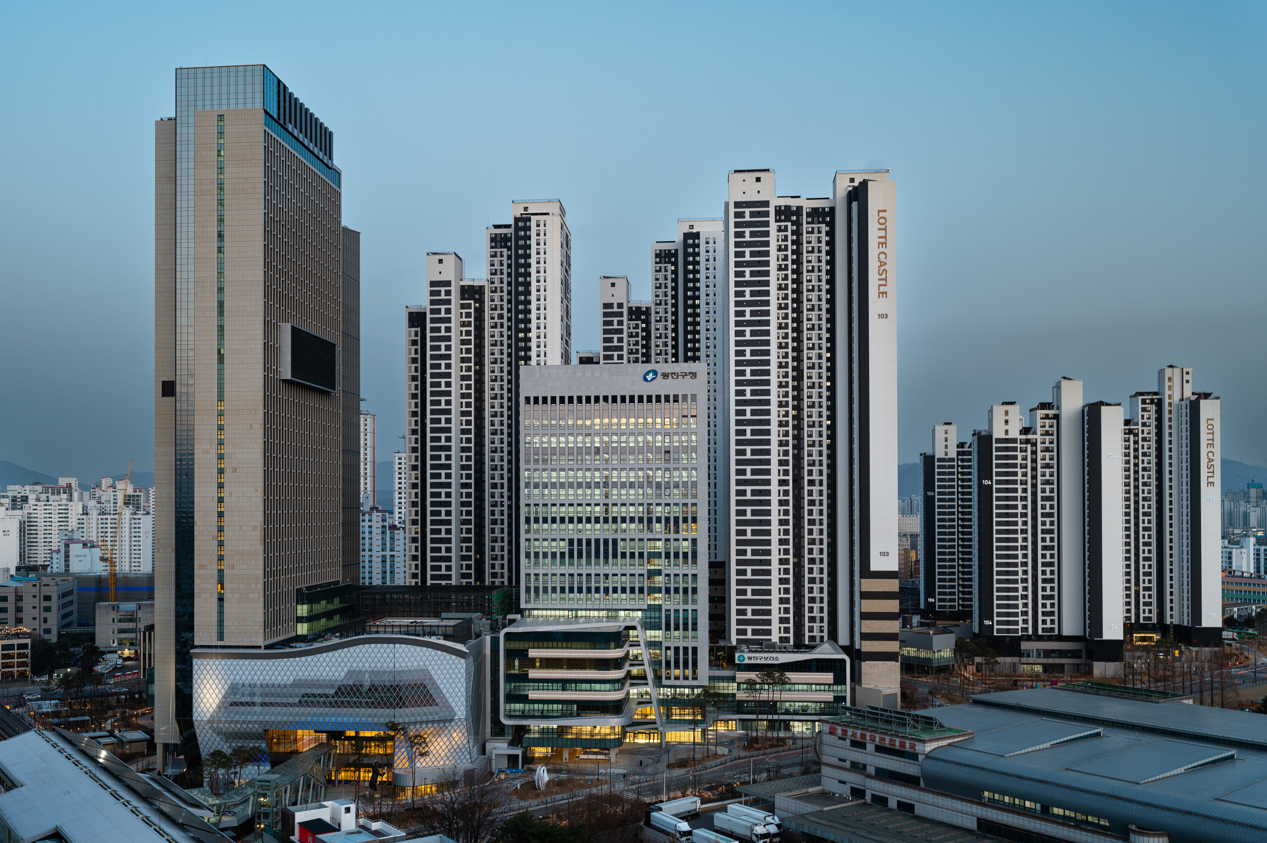 20250320-광진구청 신청사 주간 및 야간 경관 20250313-22436_L_110850.jpg