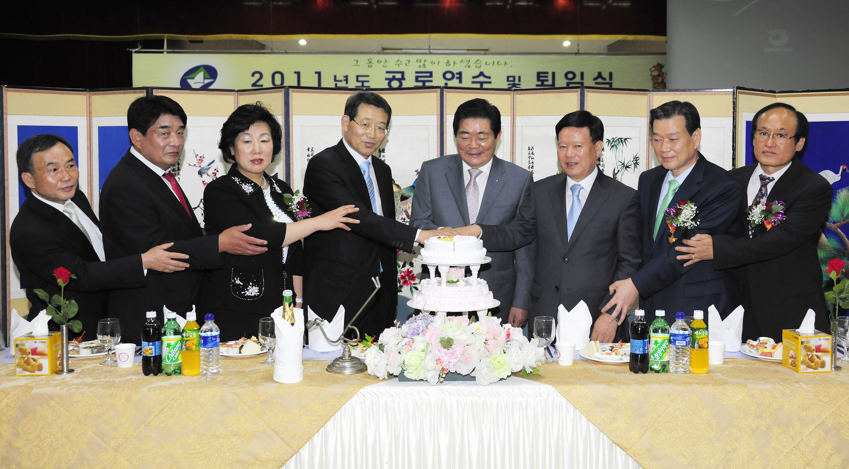 20110629-2011 상반기 퇴임식 37052.JPG