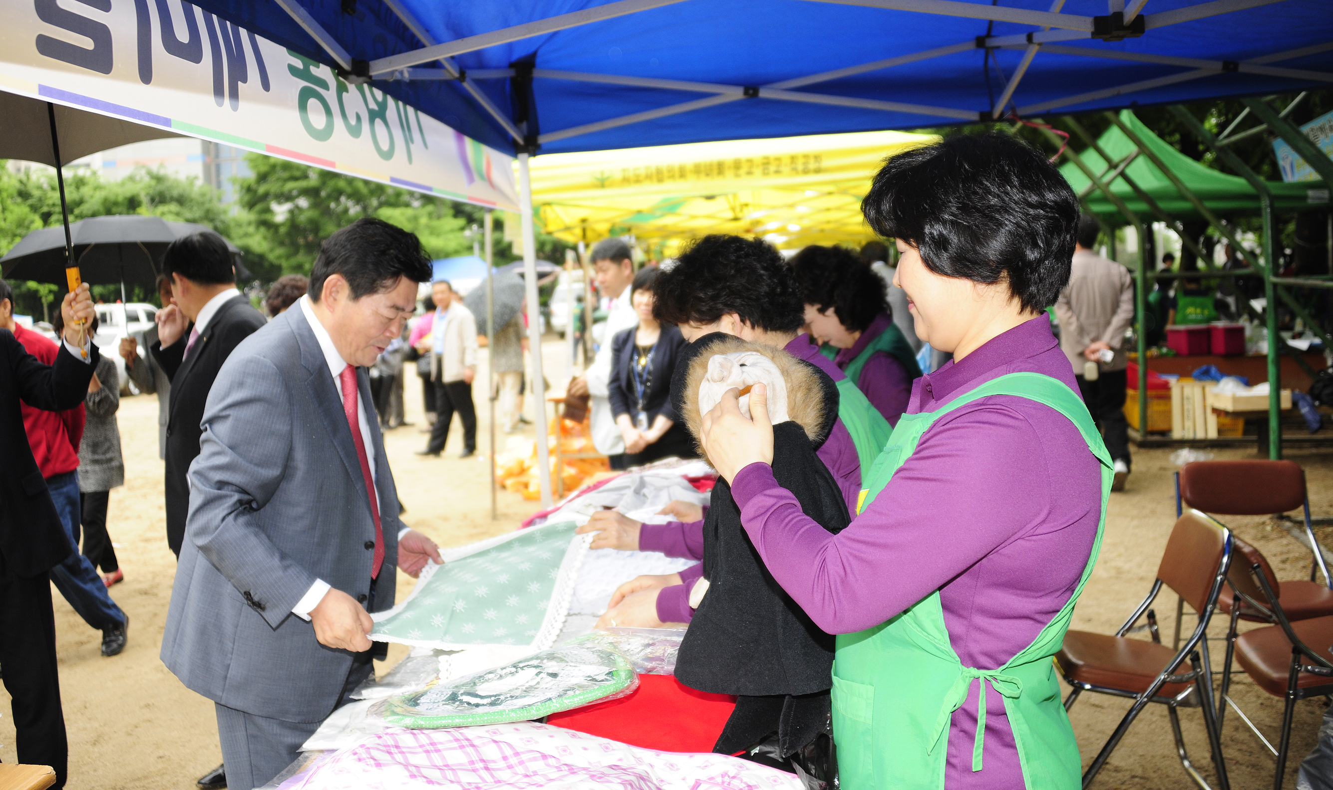 20110520-농수특산물 직거래장터 및 알뜰장 개설 34604.JPG