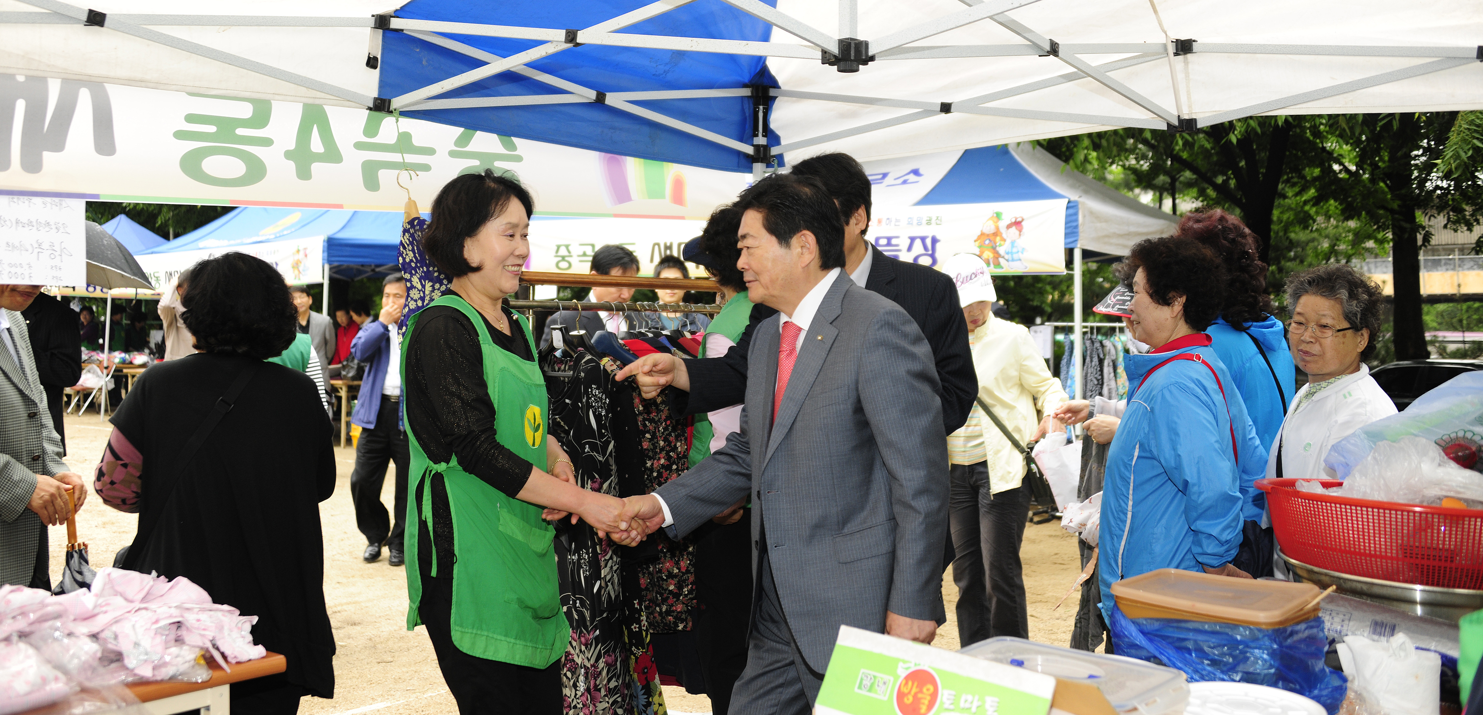 20110520-농수특산물 직거래장터 및 알뜰장 개설 34605.JPG