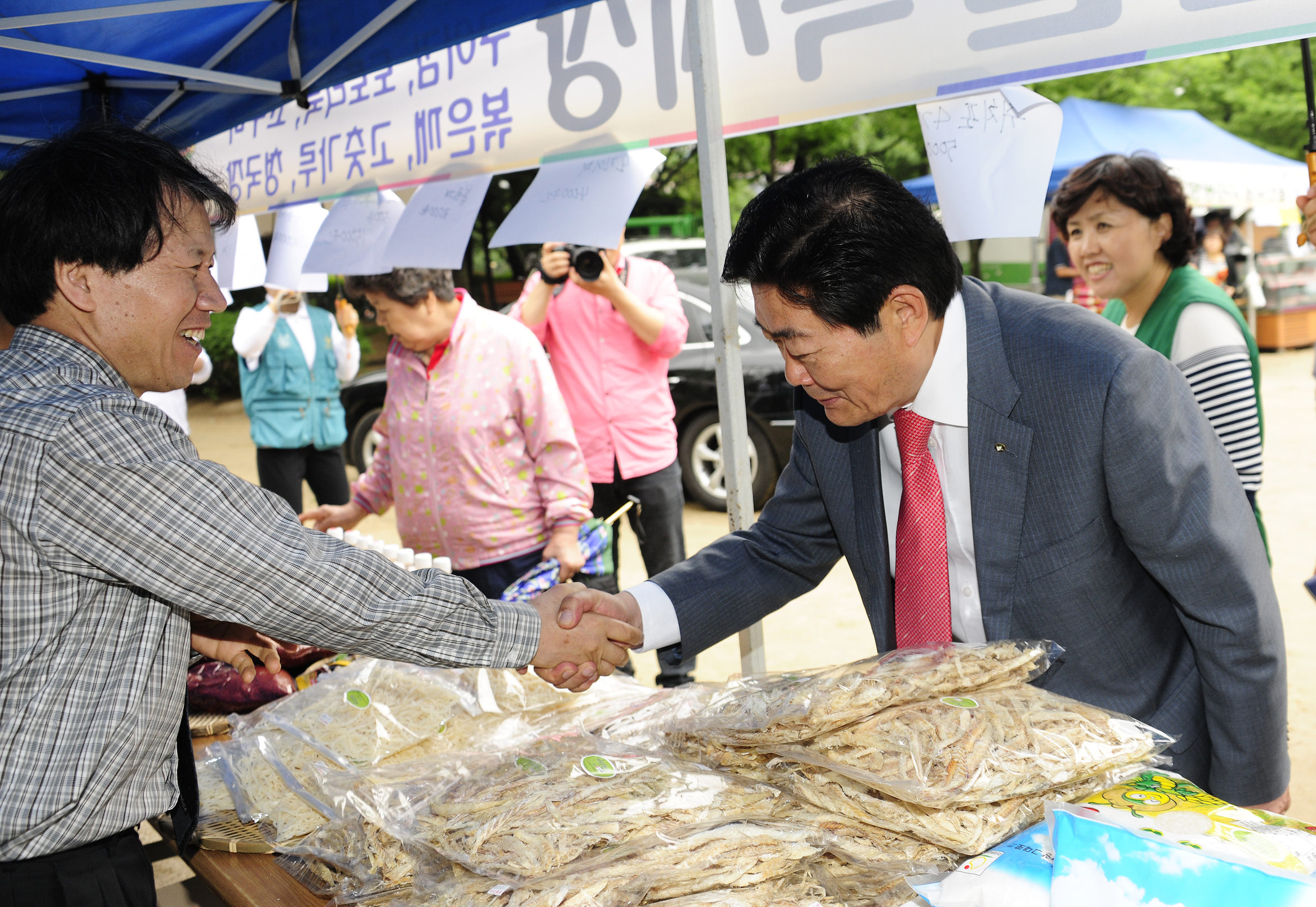 20110520-농수특산물 직거래장터 및 알뜰장 개설 34610.JPG