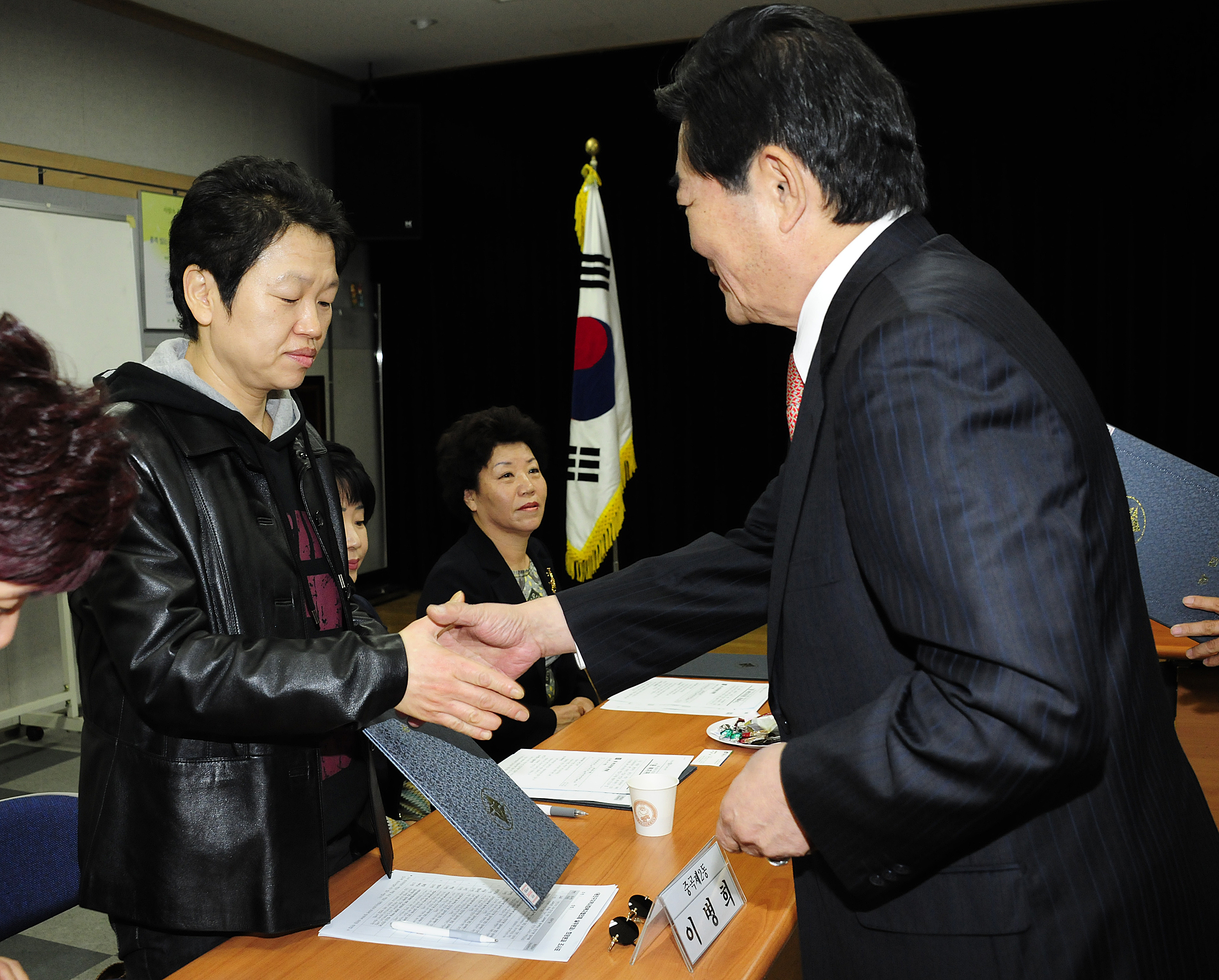 20111018-제2기 광진구 복지위원 위촉식 41751.JPG