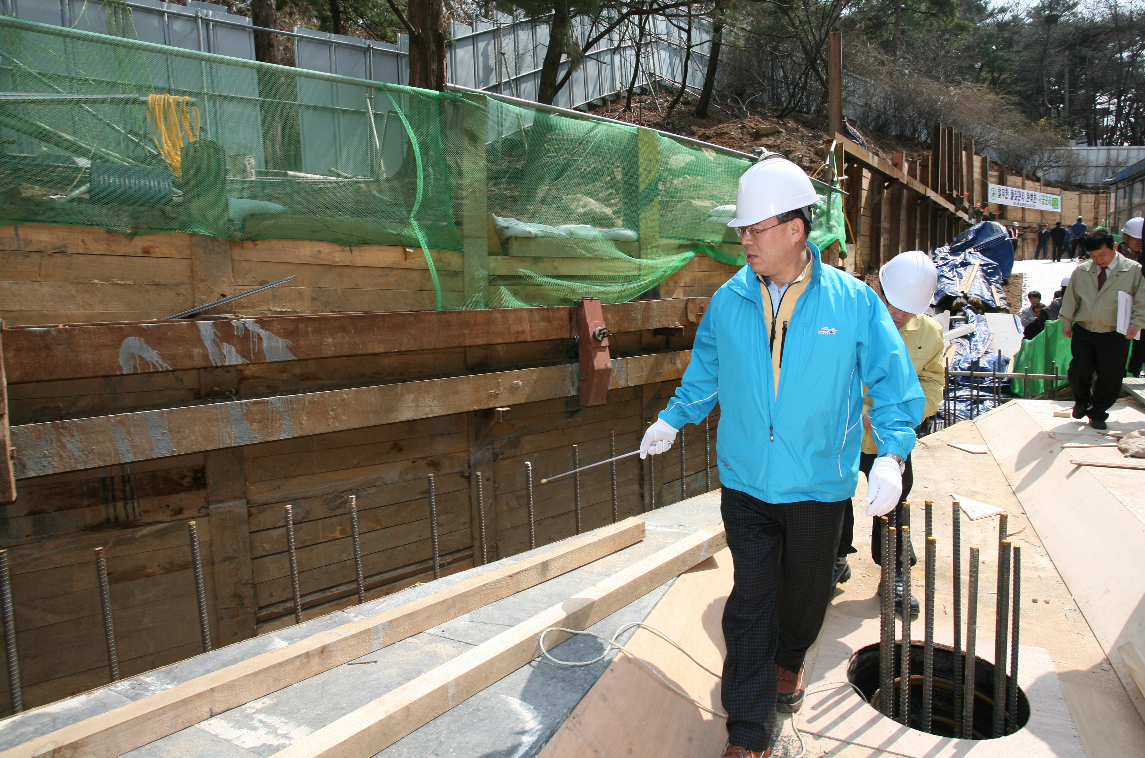 동의초등학교 저수조공사 현장 방문 I00000007642.JPG