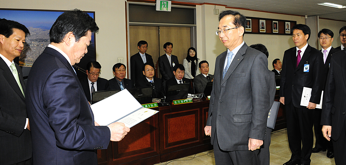20110323-구 동 확대간부회의 승진 및 표창 28596.JPG