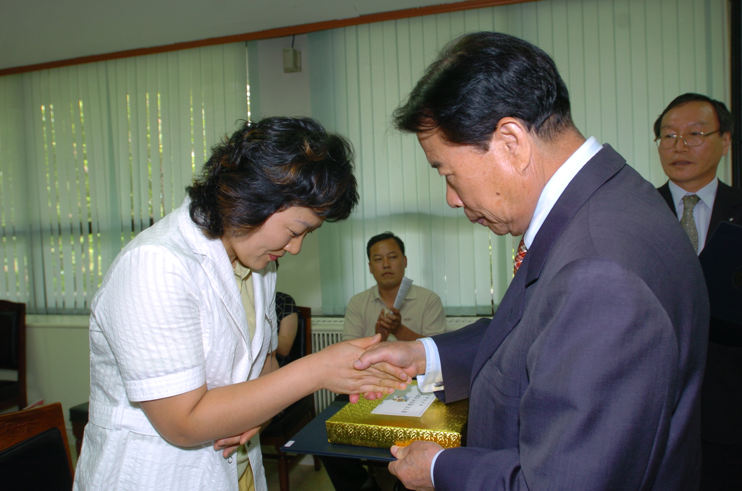 제10회환경의날 기념 환경보전유공자 표창 수여식 I00000003793.JPG