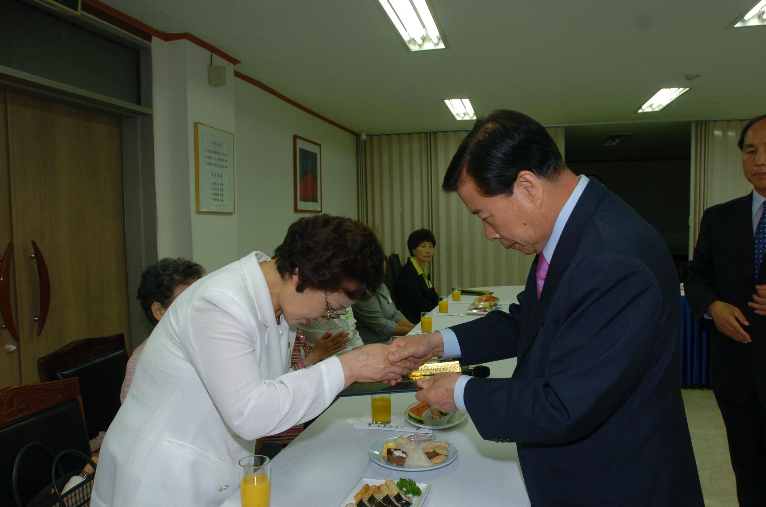 2005년 보훈의달 국가유공자 표창수여식 I00000003739.JPG