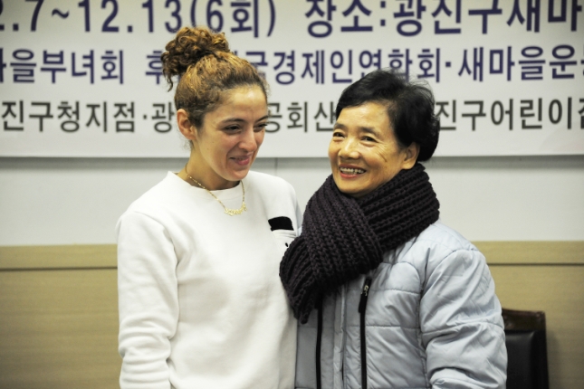 20111207-새마을 부녀회 사랑의 목도리 전달 44863.JPG