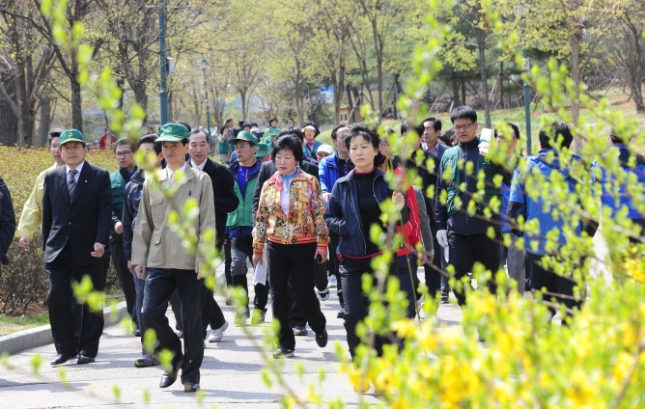 20110419-새마을의 날 제정 기념 광진구 새마을가족 및 구민걷기대회 31265.JPG