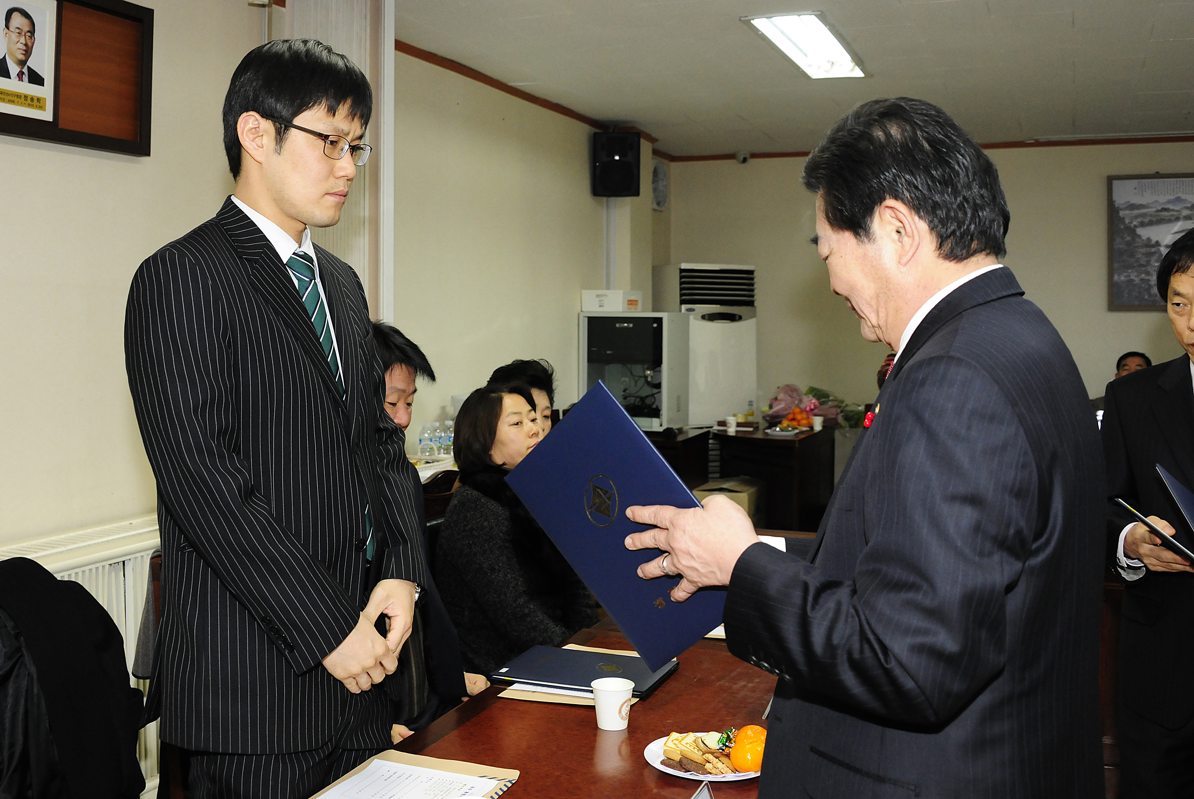 20111228-이웃돕기 우수 후원자 감사장 전달 47215.JPG