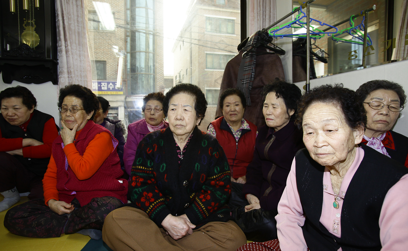 20110129-2011년 설맞이 경로당 및 사회복지시설 방문1 24144.JPG
