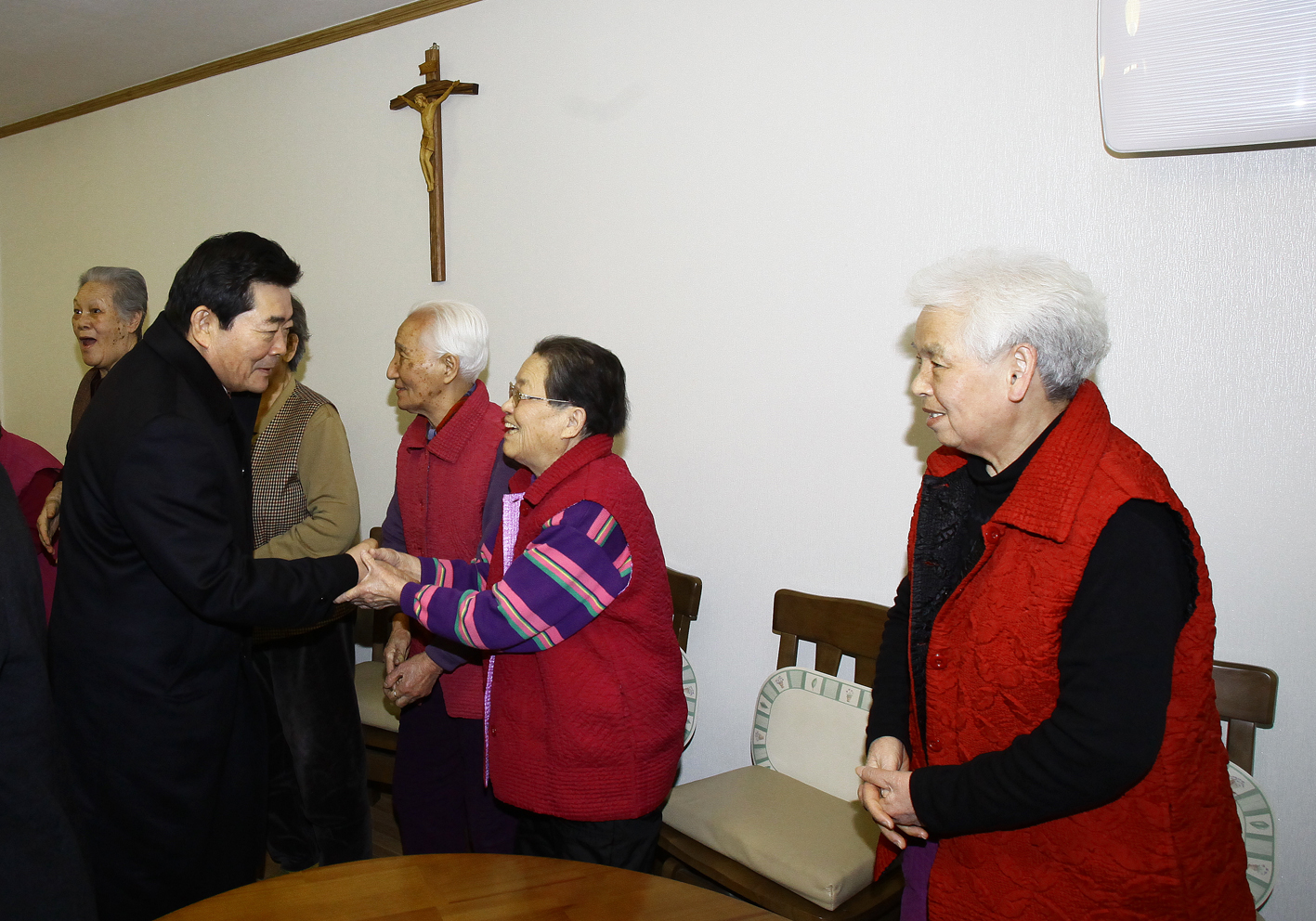 20110129-2011년 설맞이 경로당 및 사회복지시설 방문1 24152.JPG