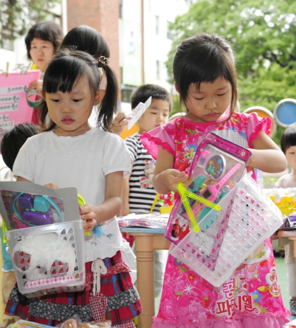 20110624-구청 직장어린이집-난치병어린이 및 불우이웃돕기 바자회 36455.JPG