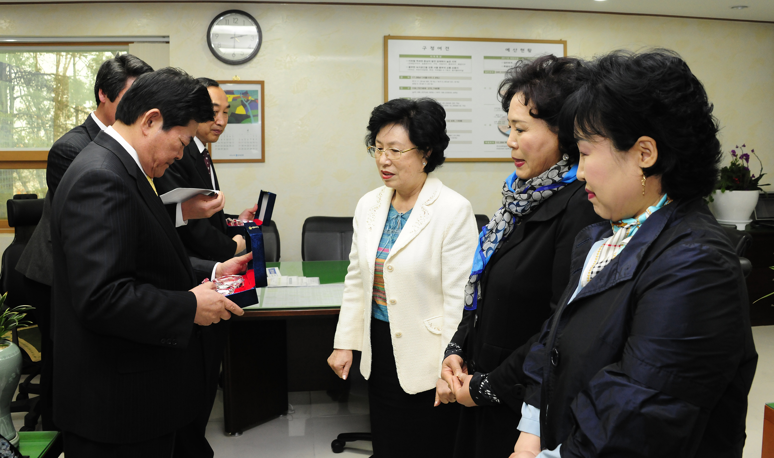 20110328-명예행정관 공로패 전달식 29052.JPG
