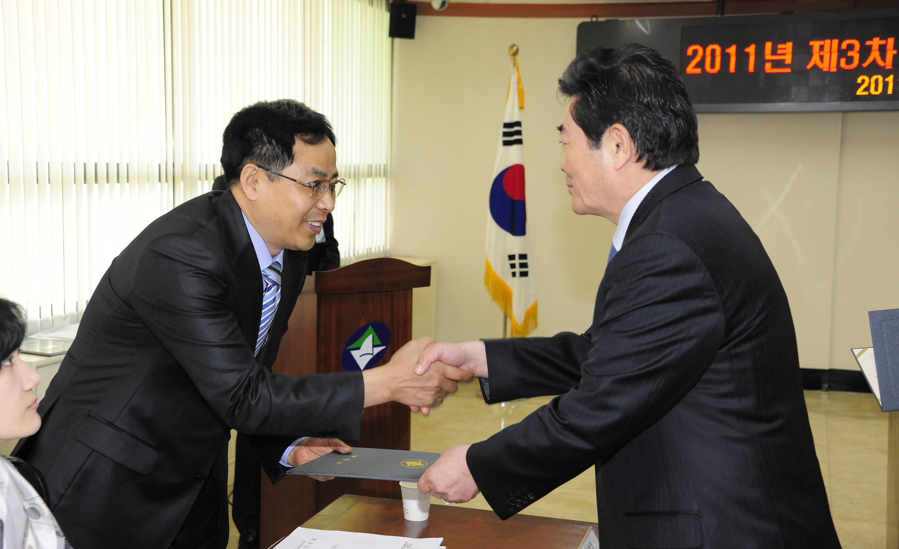 20110330-교통민원 심의위원회 위촉장 수여 29459.JPG