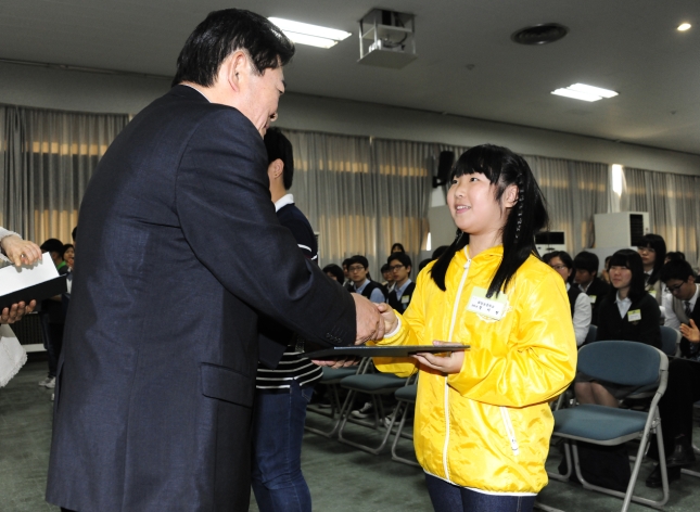 20110516-모범 청소년 표창-초등부 33775.JPG