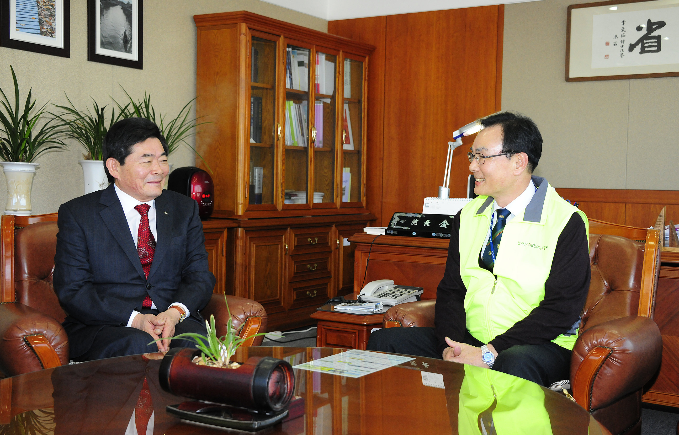 20111028-자원봉사자 기본소양교육 및 물품기증 42185.JPG