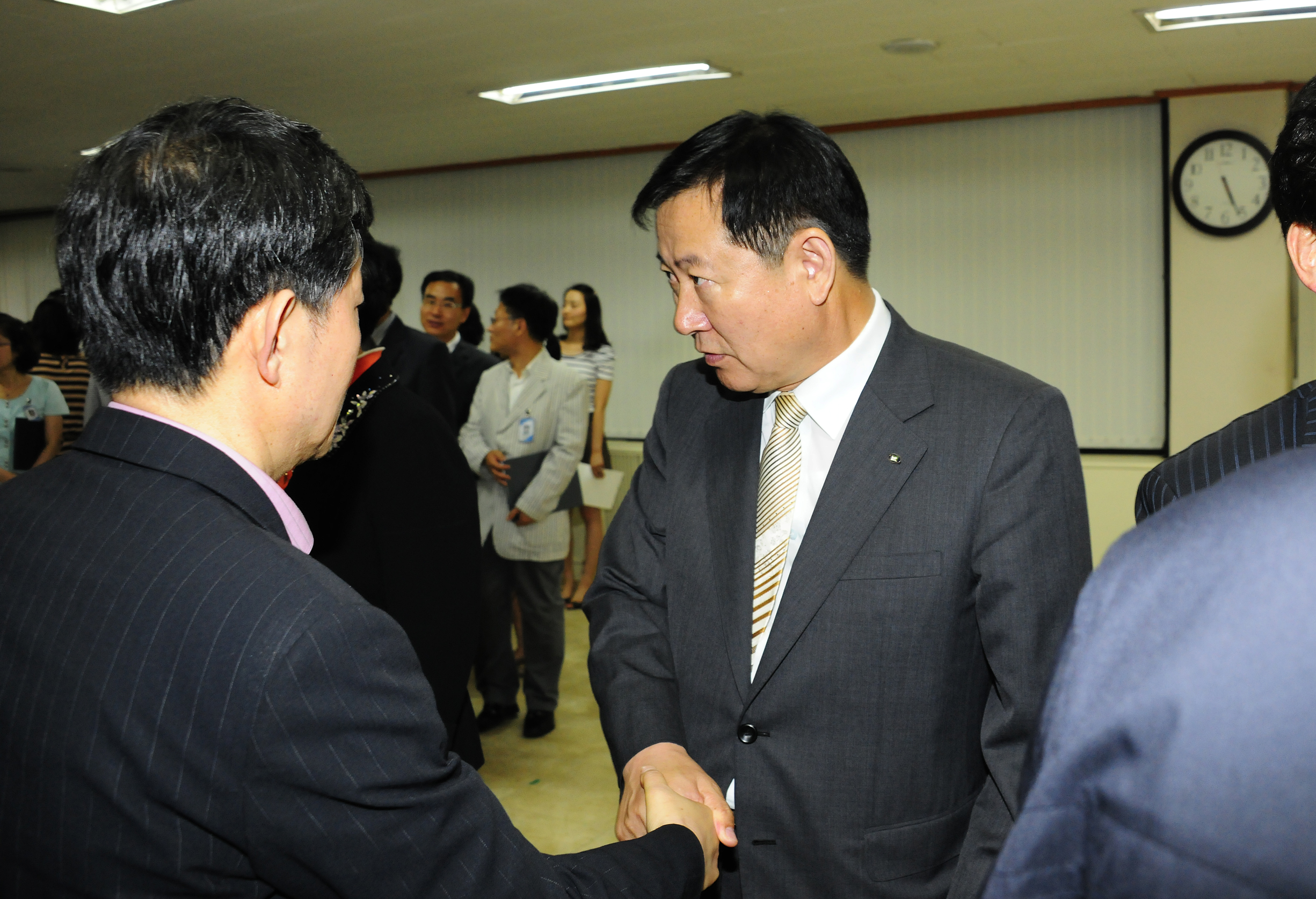 20110630-발령장 수여 37372.JPG