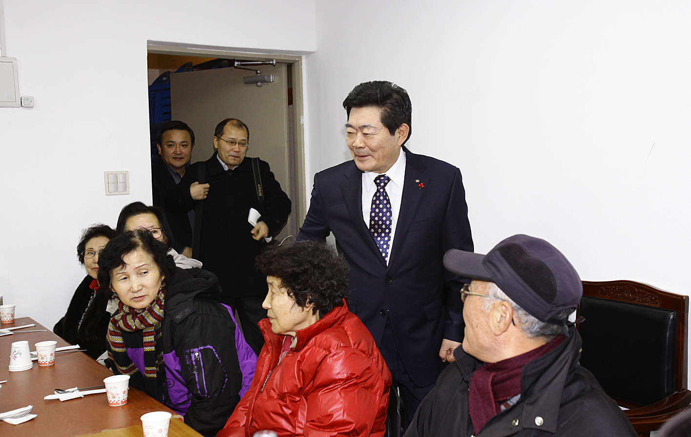 20110125-설맞이 떡국잔치 및 사랑의 목도리전달 24563.JPG