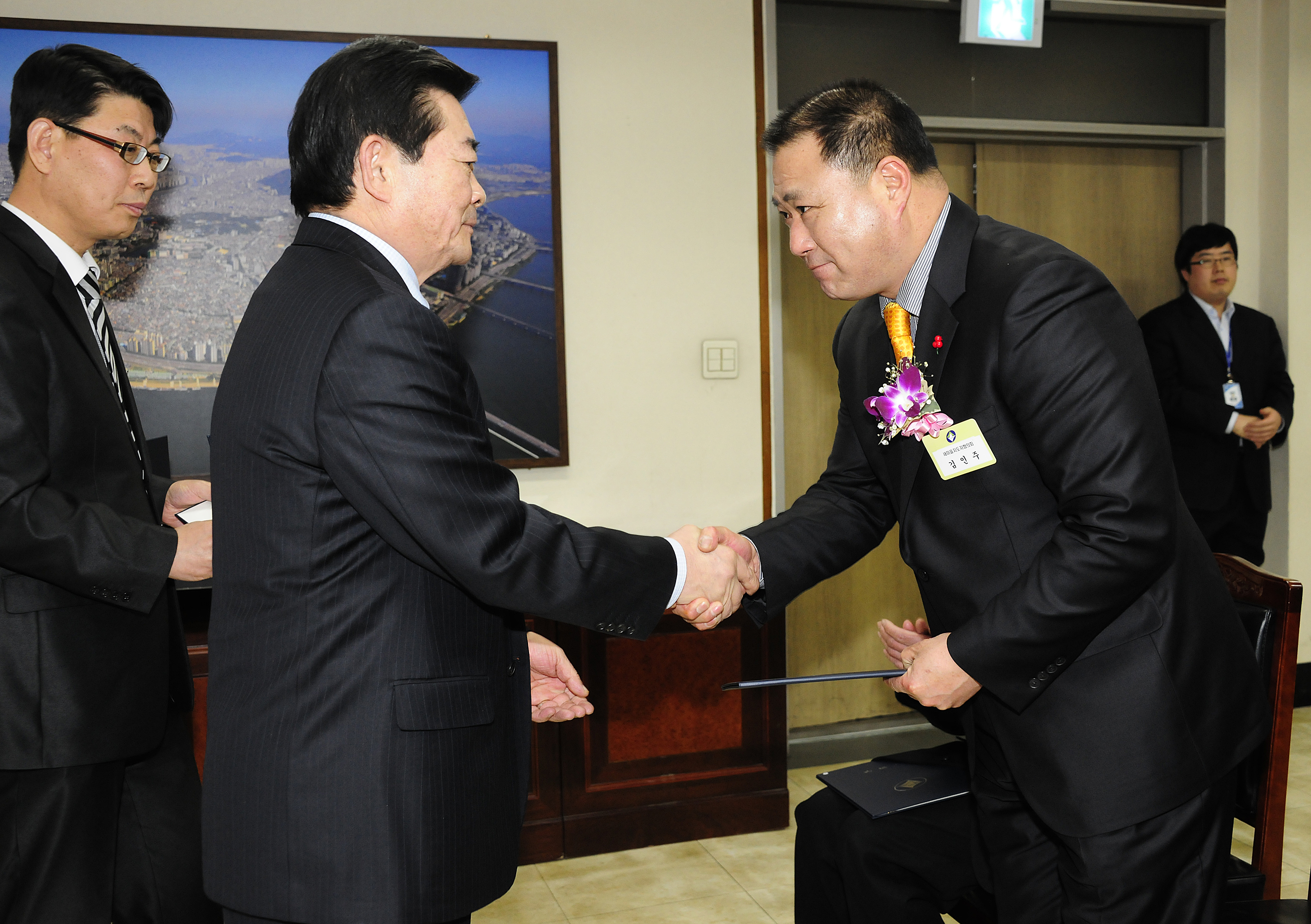 20120130-1월 정기구민표창 49053.JPG