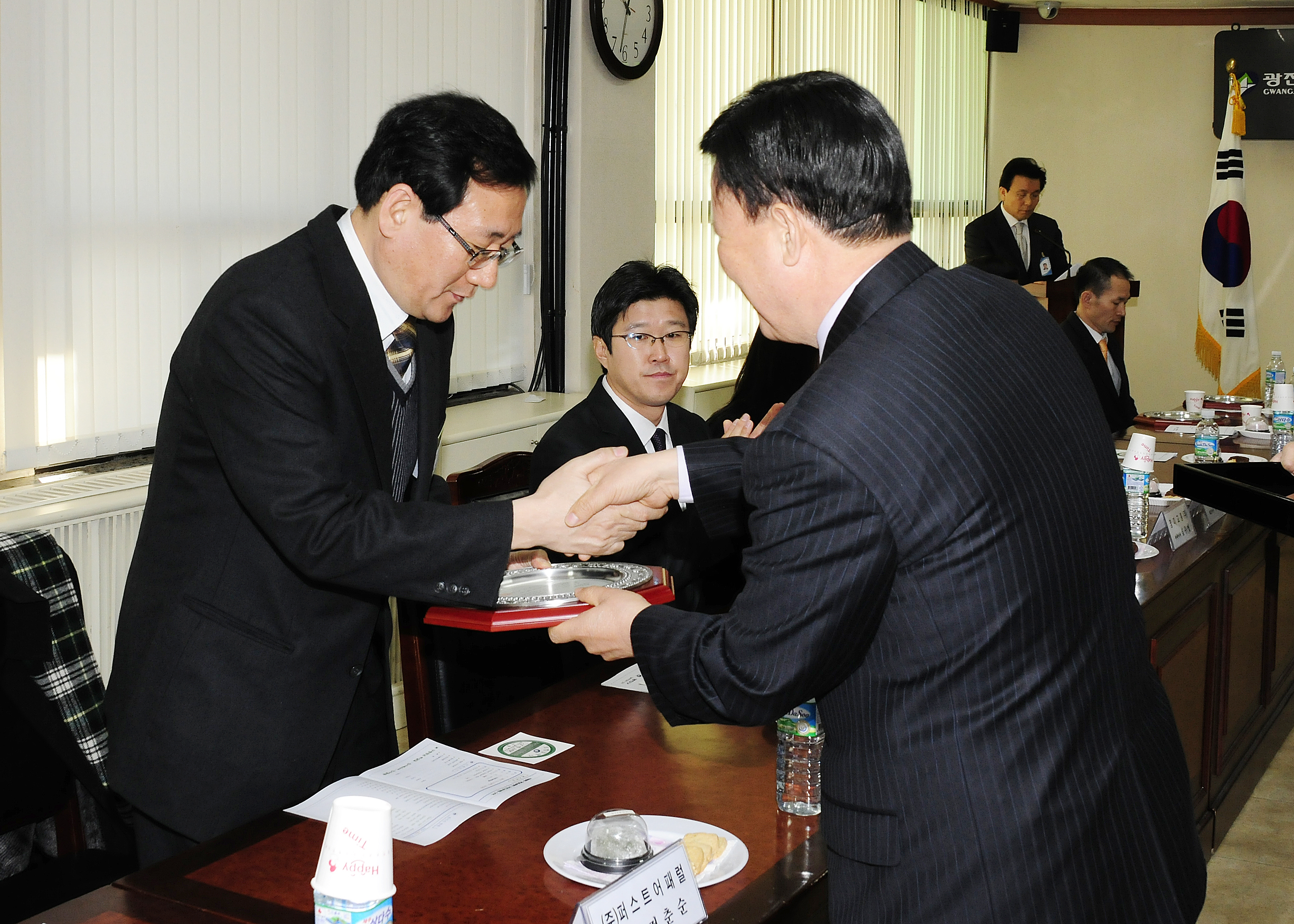 20110303-지방세 성실납세자 감사패 수여 26995.JPG