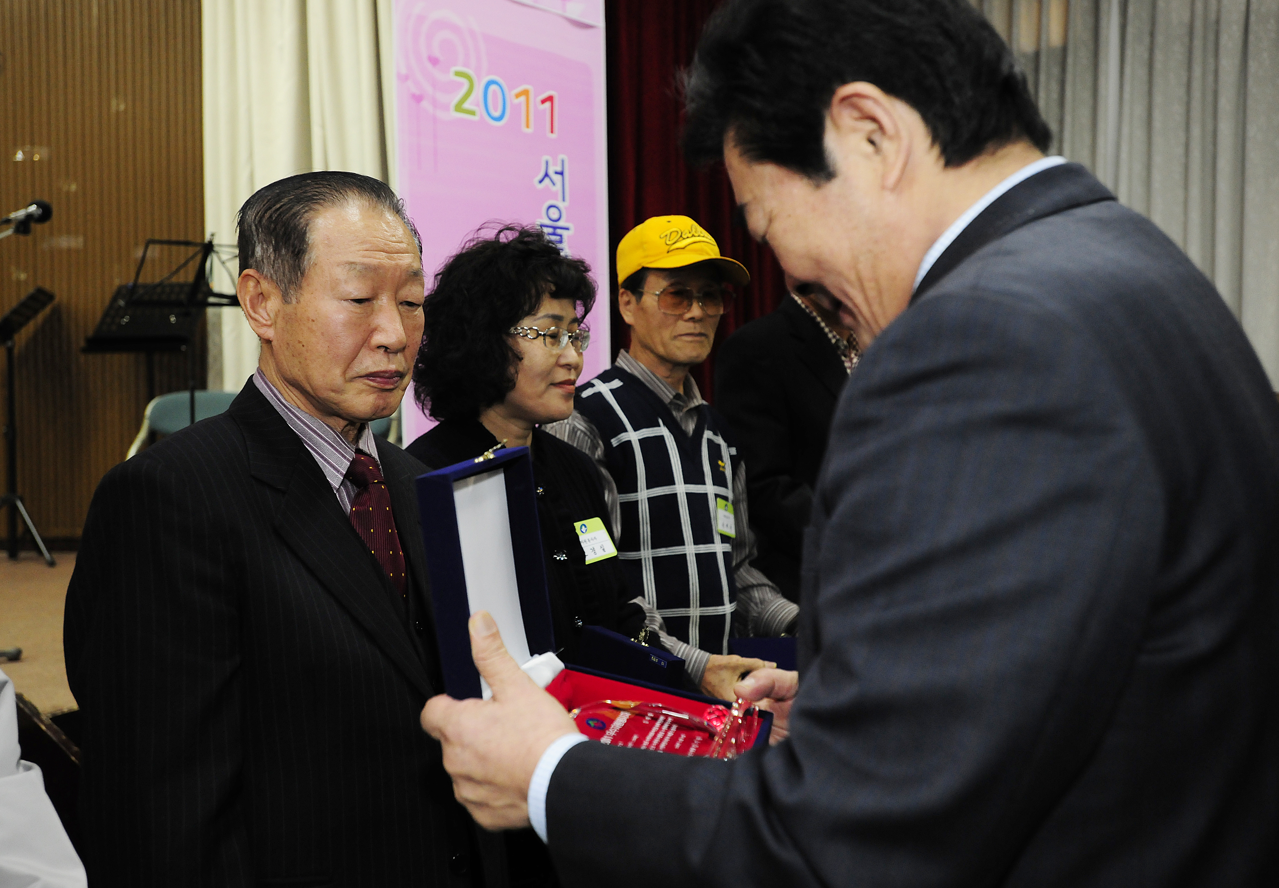 20111206-자원봉사자의 날 우수자원봉사자 표창 44432.JPG