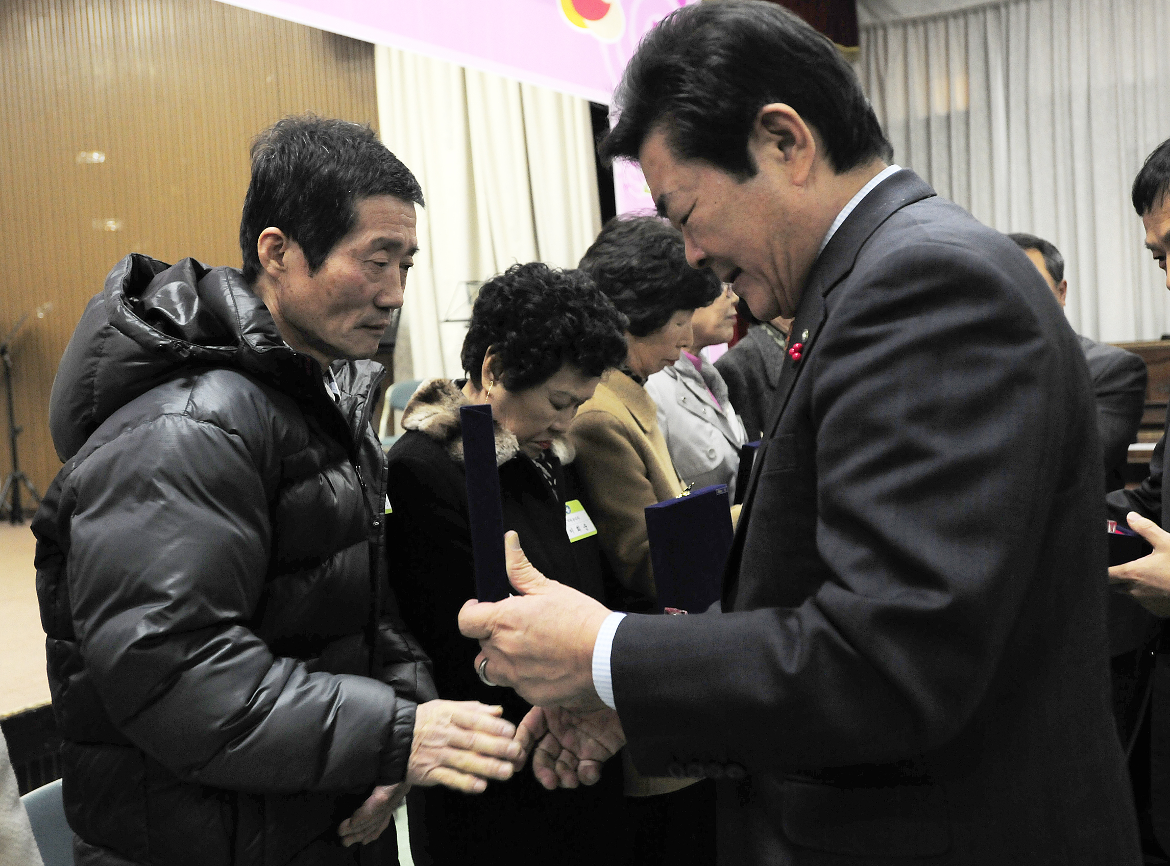 20111206-자원봉사자의 날 우수자원봉사자 표창 44437.JPG