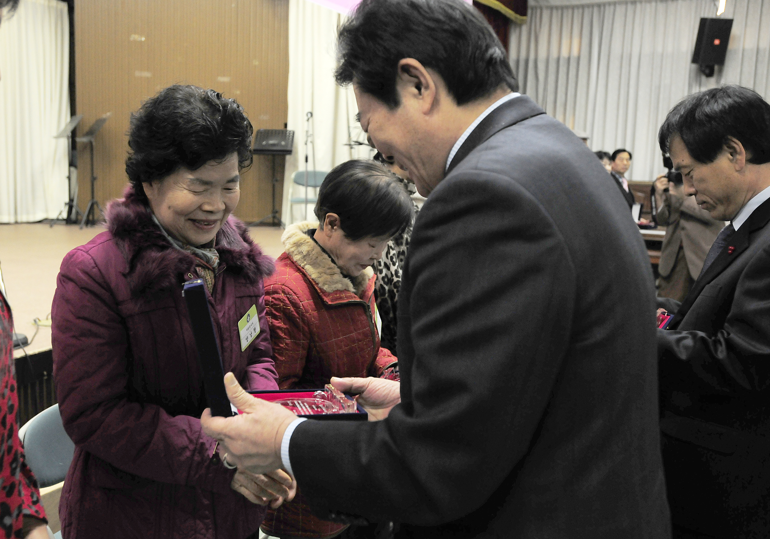 20111206-자원봉사자의 날 우수자원봉사자 표창 44441.JPG