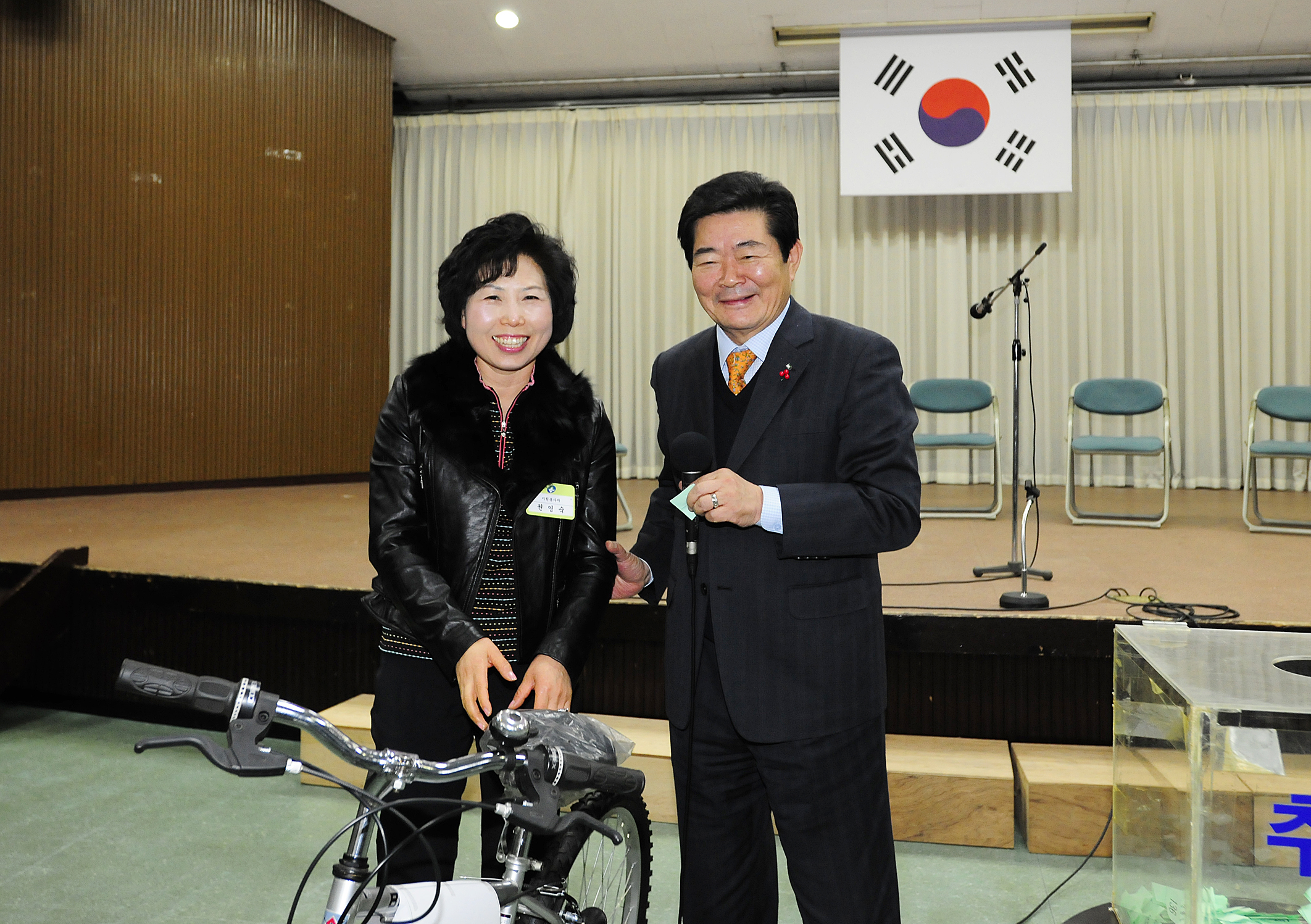 20111206-자원봉사자의 날 우수자원봉사자 표창 44741.JPG