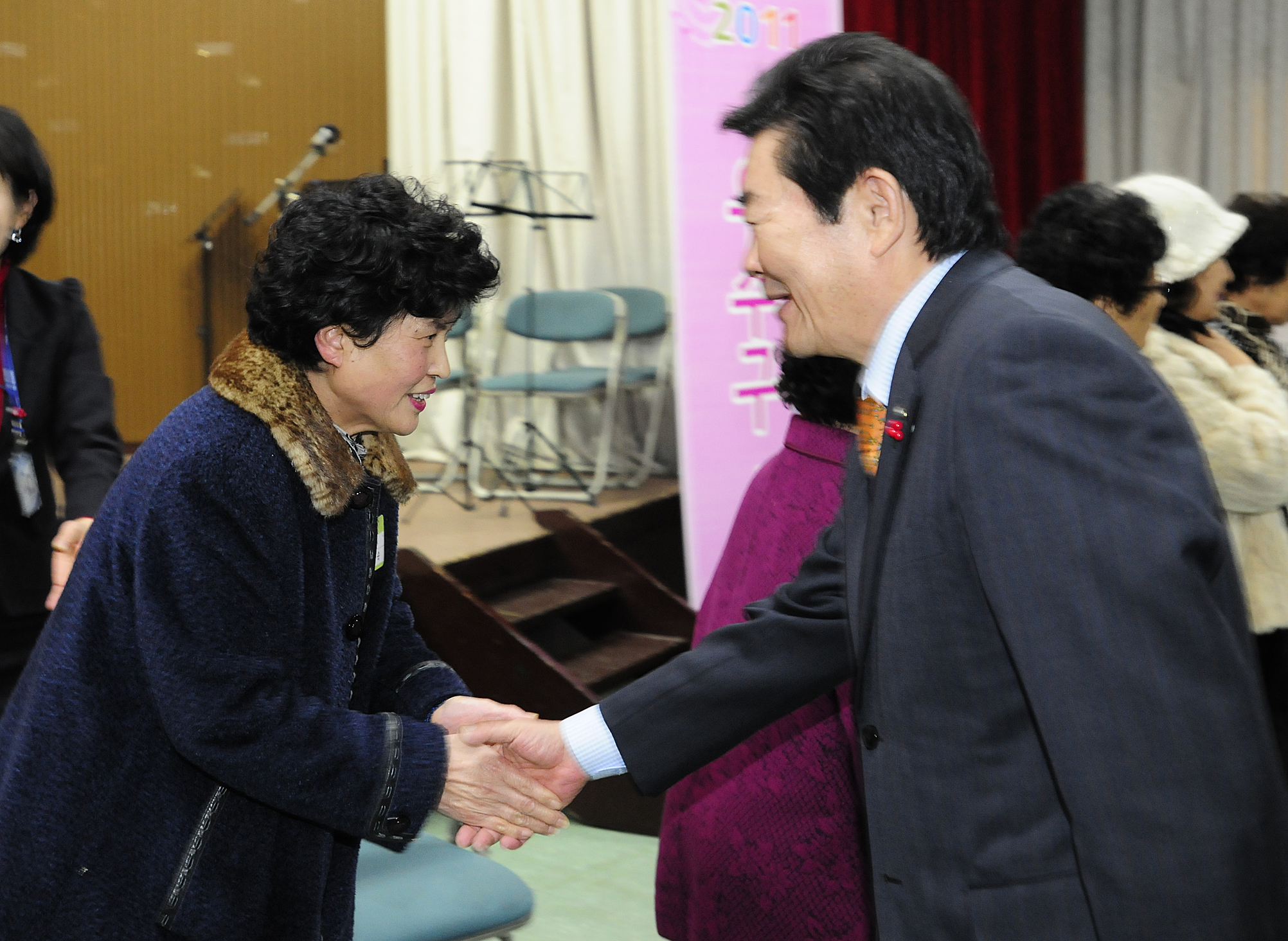 20111206-자원봉사자의 날 우수자원봉사자 표창 44505.JPG