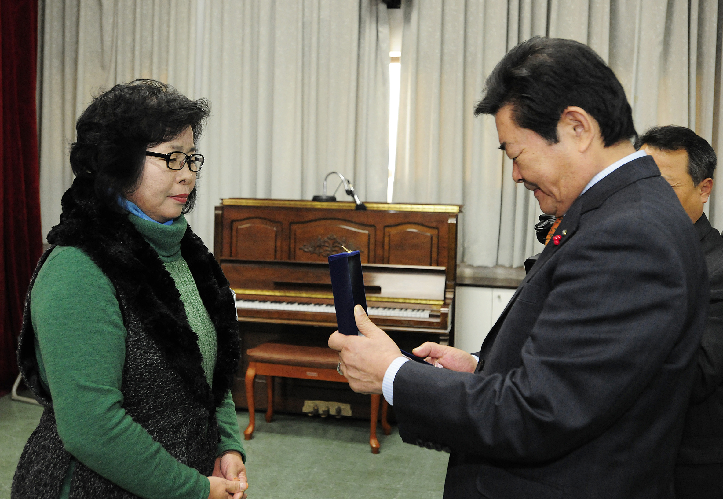 20111206-자원봉사자의 날 우수자원봉사자 표창 44508.JPG