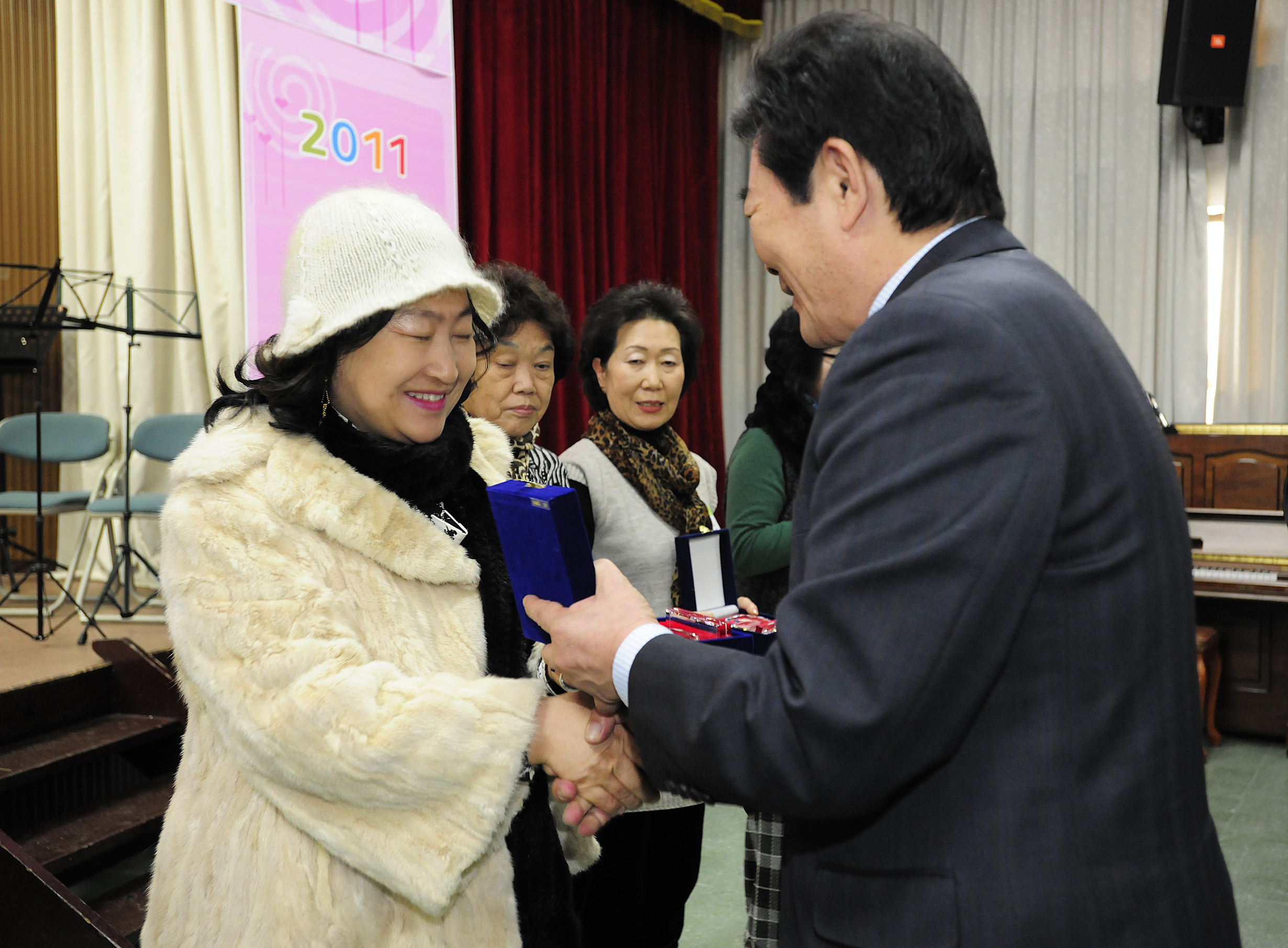20111206-자원봉사자의 날 우수자원봉사자 표창 44514.JPG