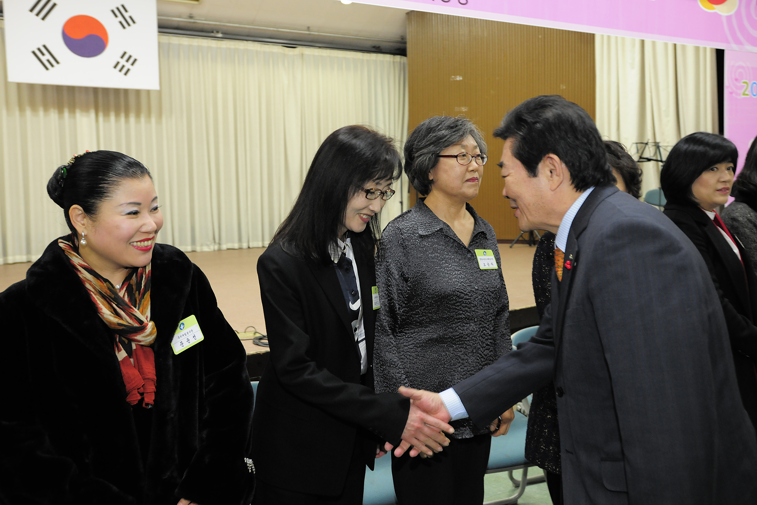 20111206-자원봉사자의 날 우수자원봉사자 표창 44526.JPG
