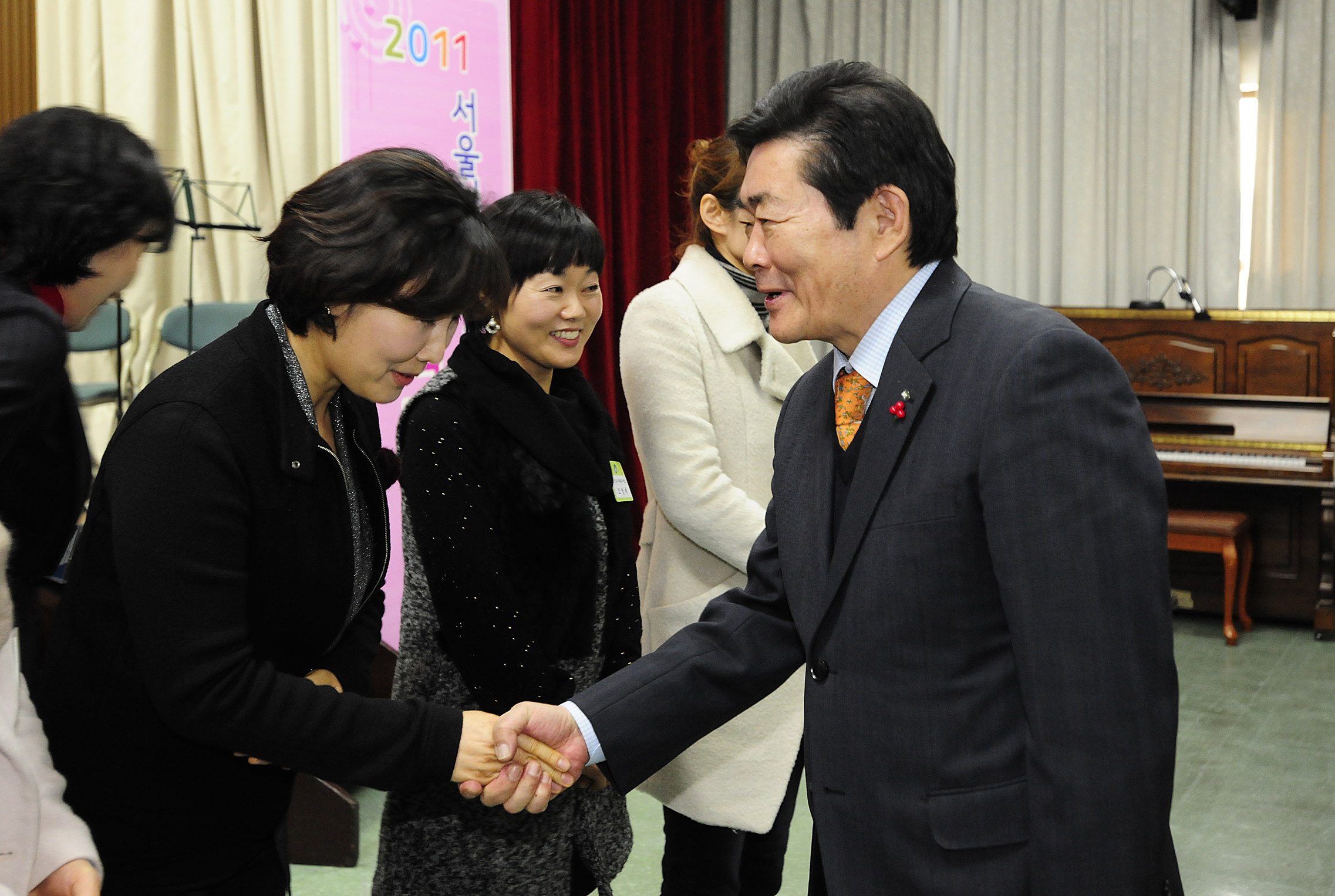 20111206-자원봉사자의 날 우수자원봉사자 표창 44642.JPG