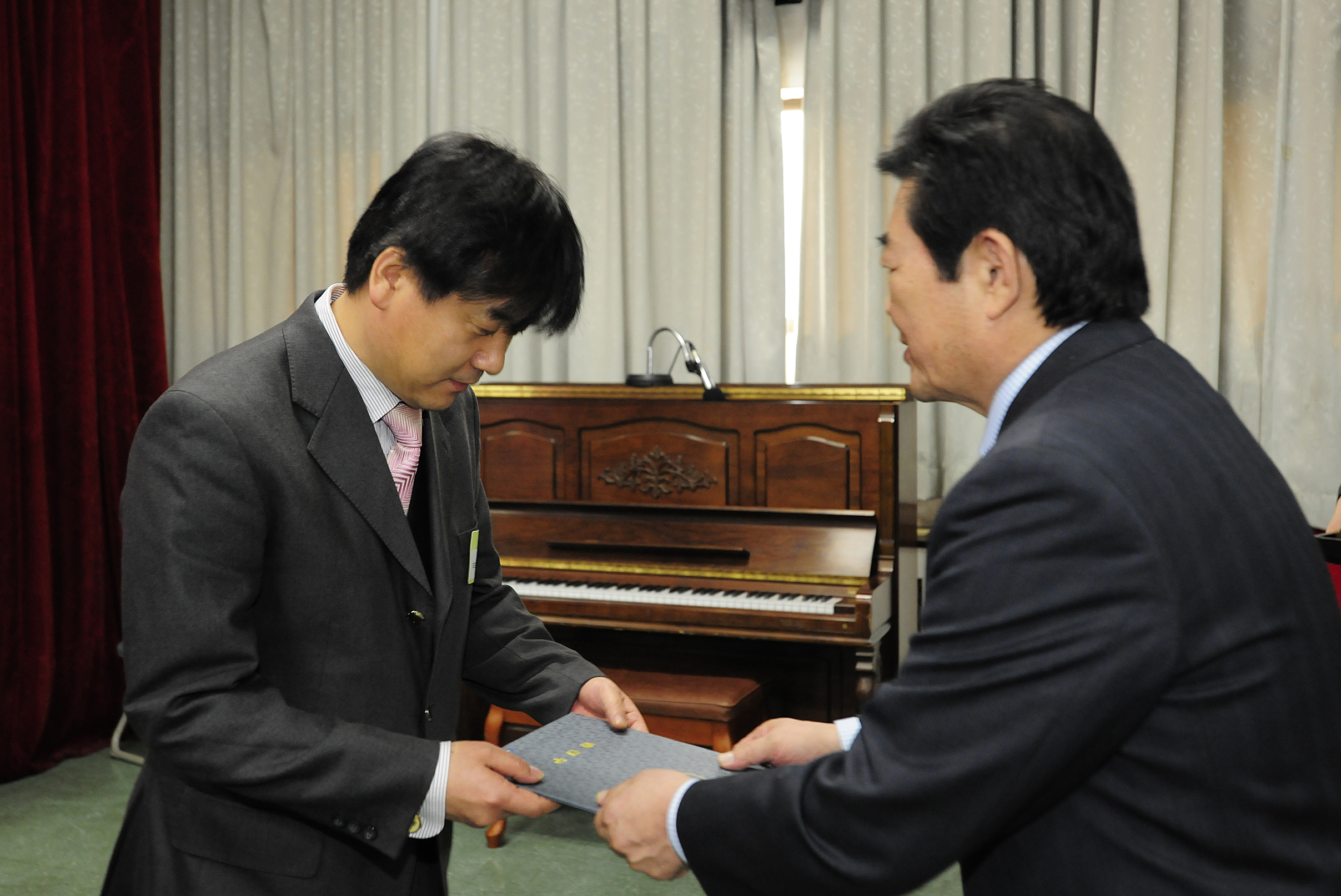 20111206-자원봉사자의 날 우수자원봉사자 표창 44613.JPG