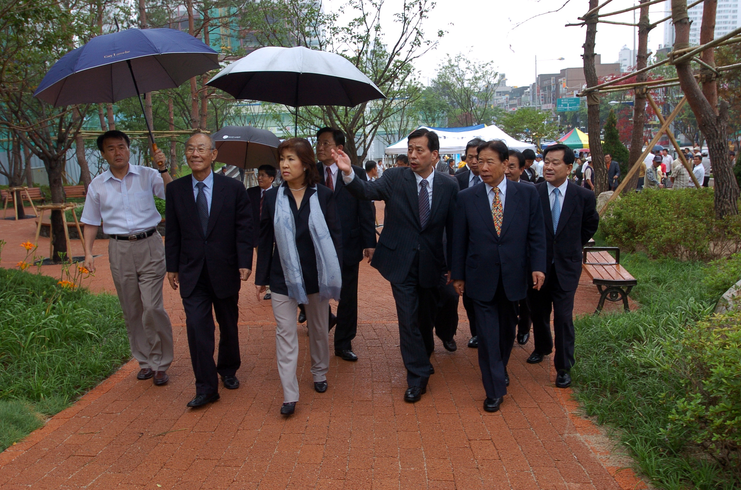 건국대학교담장개방 주민쉼터 개장식 I00000006003.JPG