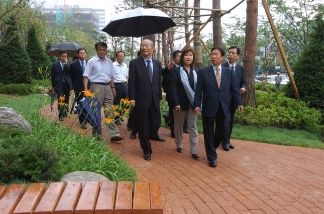 건국대학교담장개방 주민쉼터 개장식 I00000006004.JPG