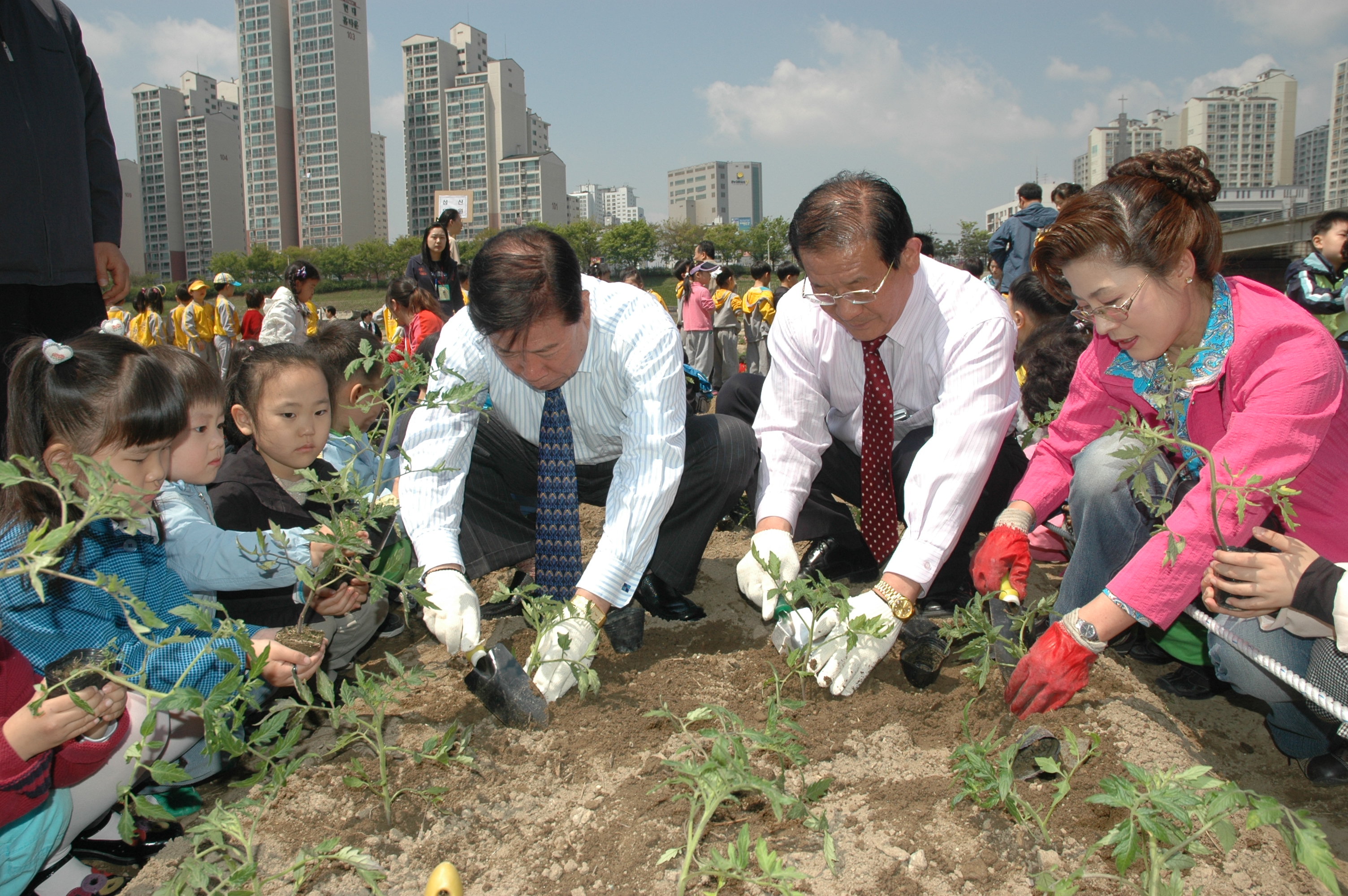 중랑천둔치 자연학습장 가꾸기 I00000005804.JPG