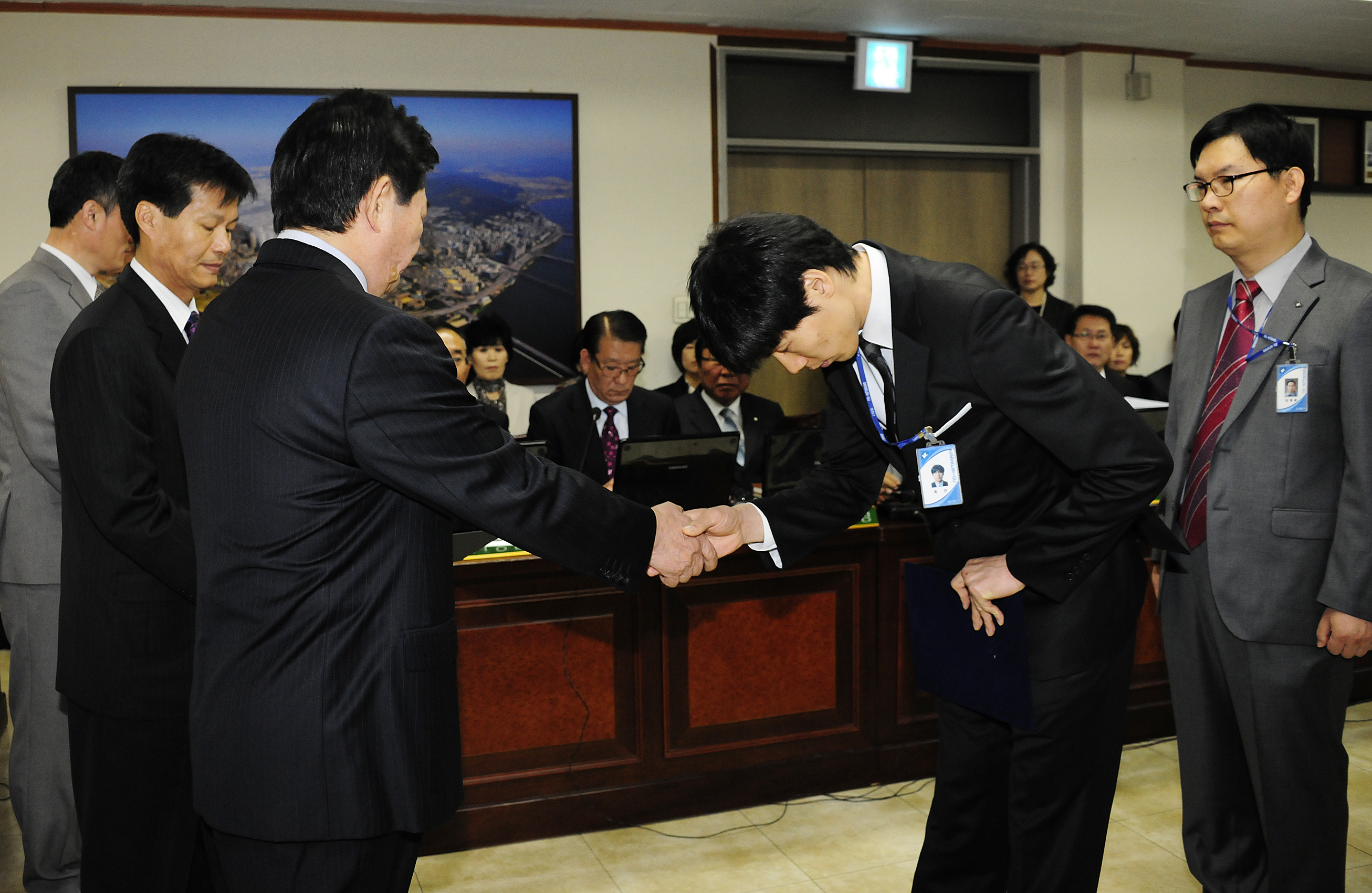 20111020-구.동 확대간부회의 표창 41862.JPG
