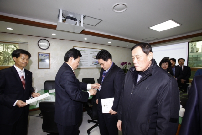 20110131-국장단회의 발령장 수여식 25215.JPG